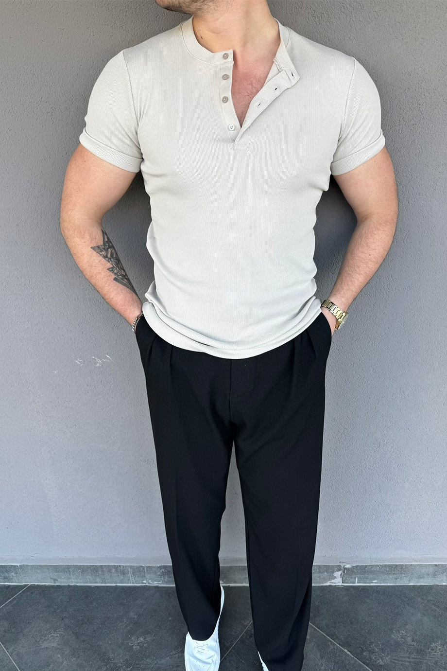 UZAY GRİ HAKİM YAKA DÜĞMELİ TRİKO T-SHİRT