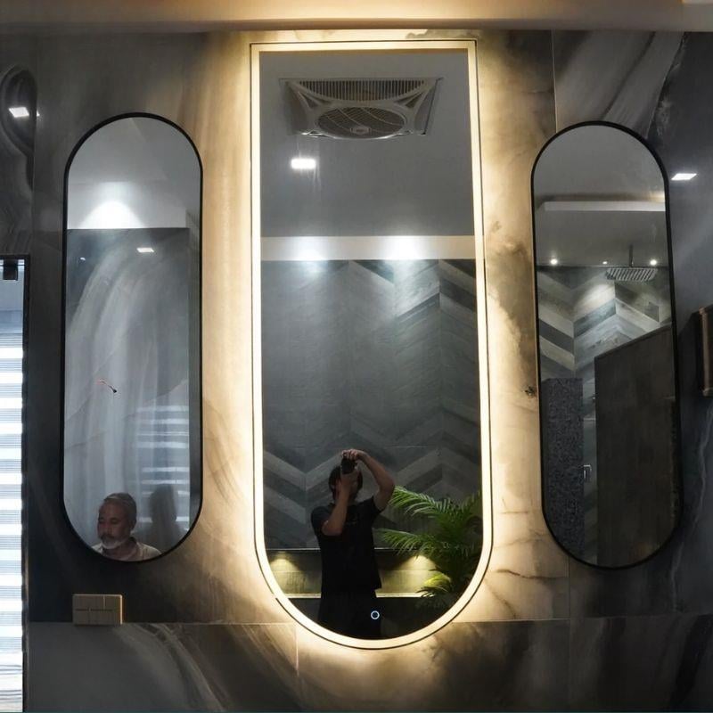 Modern LED Dikdörtgen Banyo Aynası, Ön ve Arka Aydınlatmalı Makyaj Aynası, Ev Dekorasyonu, Kısılabilir Dokunmatik Düğme ve Buğu Önleyici (İsteğe Bağlı/İsteğe Bağlı) Fonksiyonlu Makyaj Aynası, Duvara Monte Akıllı Tıraş Aynası, Çoklu Işık Seçeneği