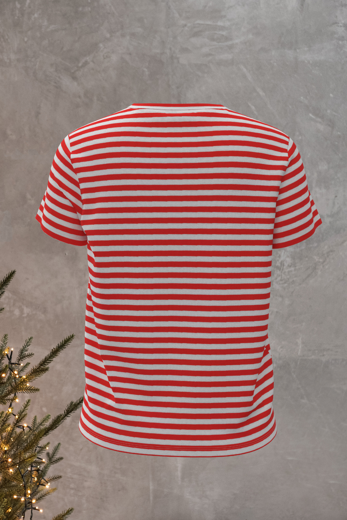 DASHER, Sürdürülebilir Kumaşlı Yılbaşı Ağacı Aplikeli Çizgili Kısa Kollu T-Shirt