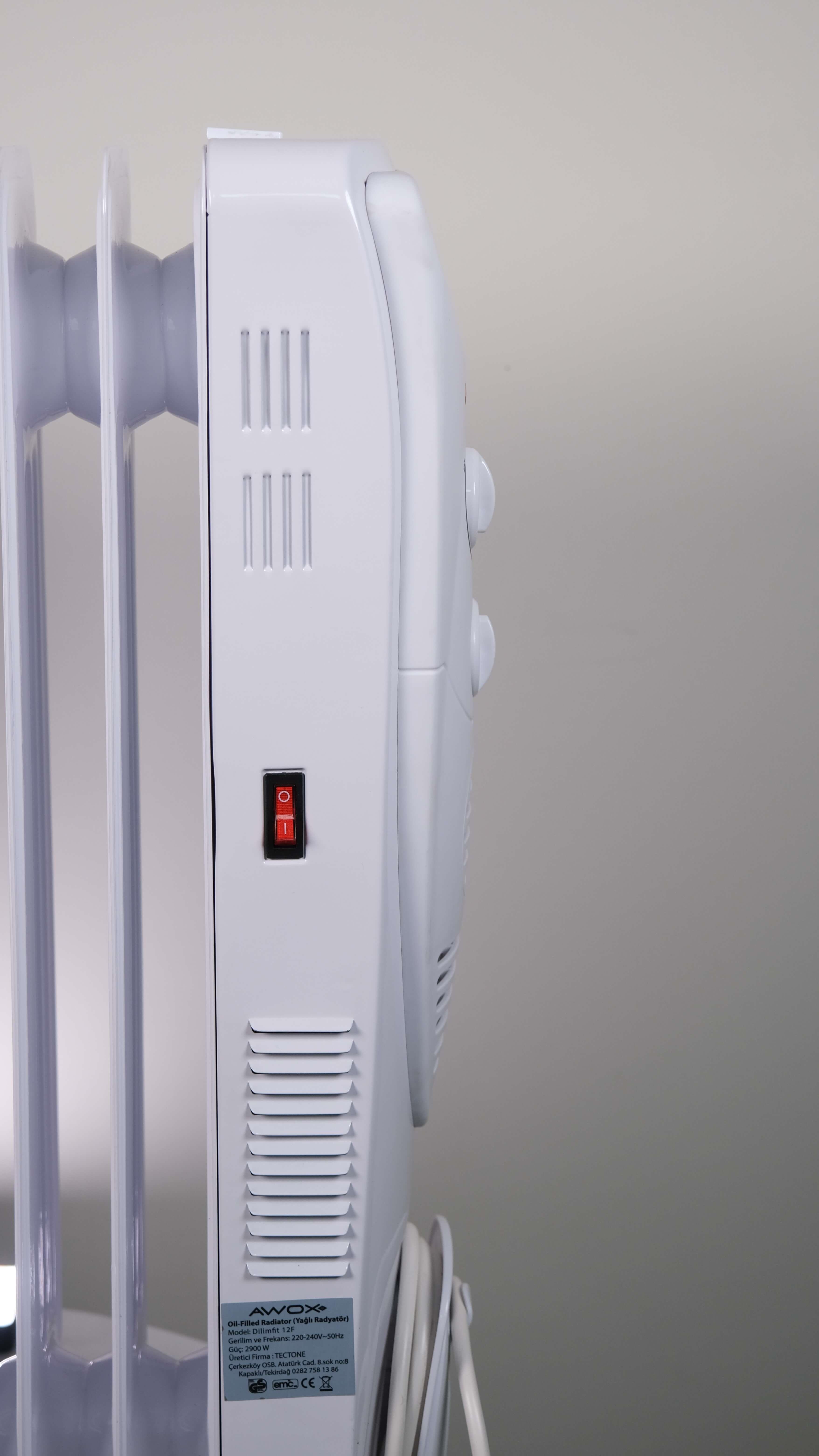 TICARIURUN-00672Awox 12F Dilim Plus Fanlı 2900 W Yağlı Radyatör Beyaz