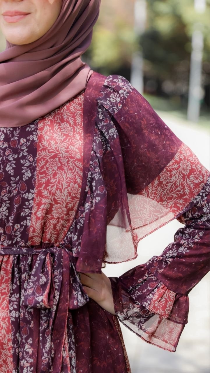 Bordo Omuzu Volanlı Şifon Elbise 5146