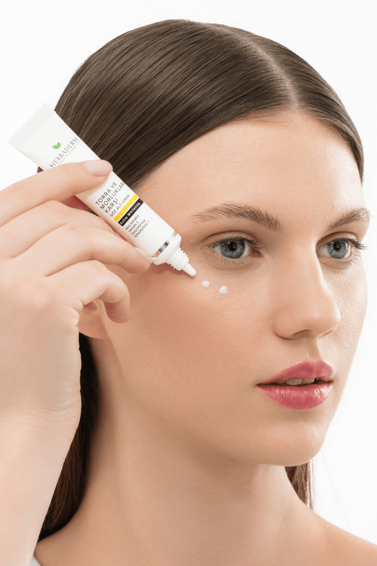 Herbaderm Torba Ve Morluklara Karşı Göz Altı Kremi 15 Ml