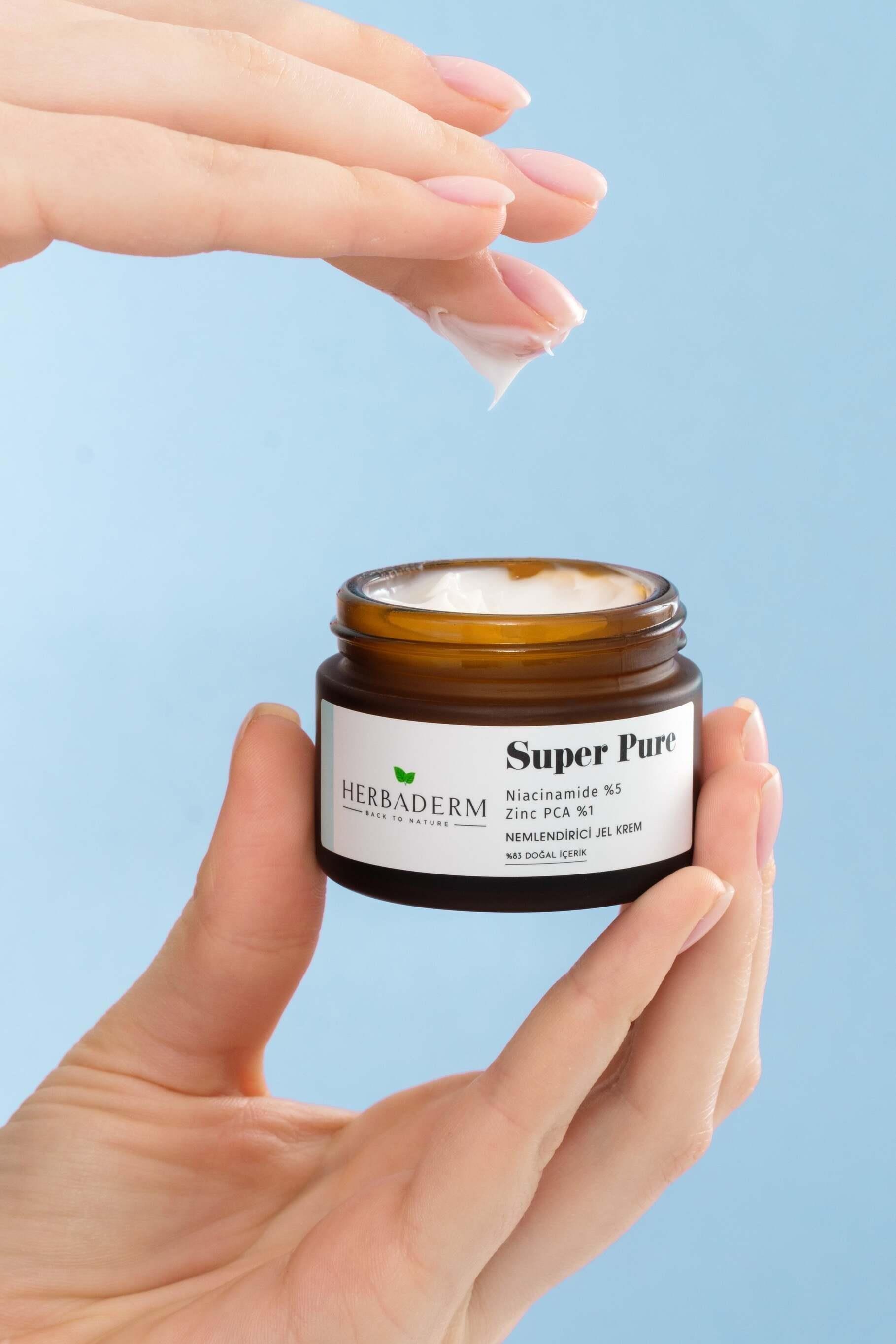 Herbaderm Yağlanmayı Azaltıcı Gözenek Sıkılaştırıcı, Sivilce ve Leke Oluşumuna Karşı Nemlendirici Jel Krem SUPER PURE Niacinamide %5+ Zinc PCA %1  %83 Doğal İçerik