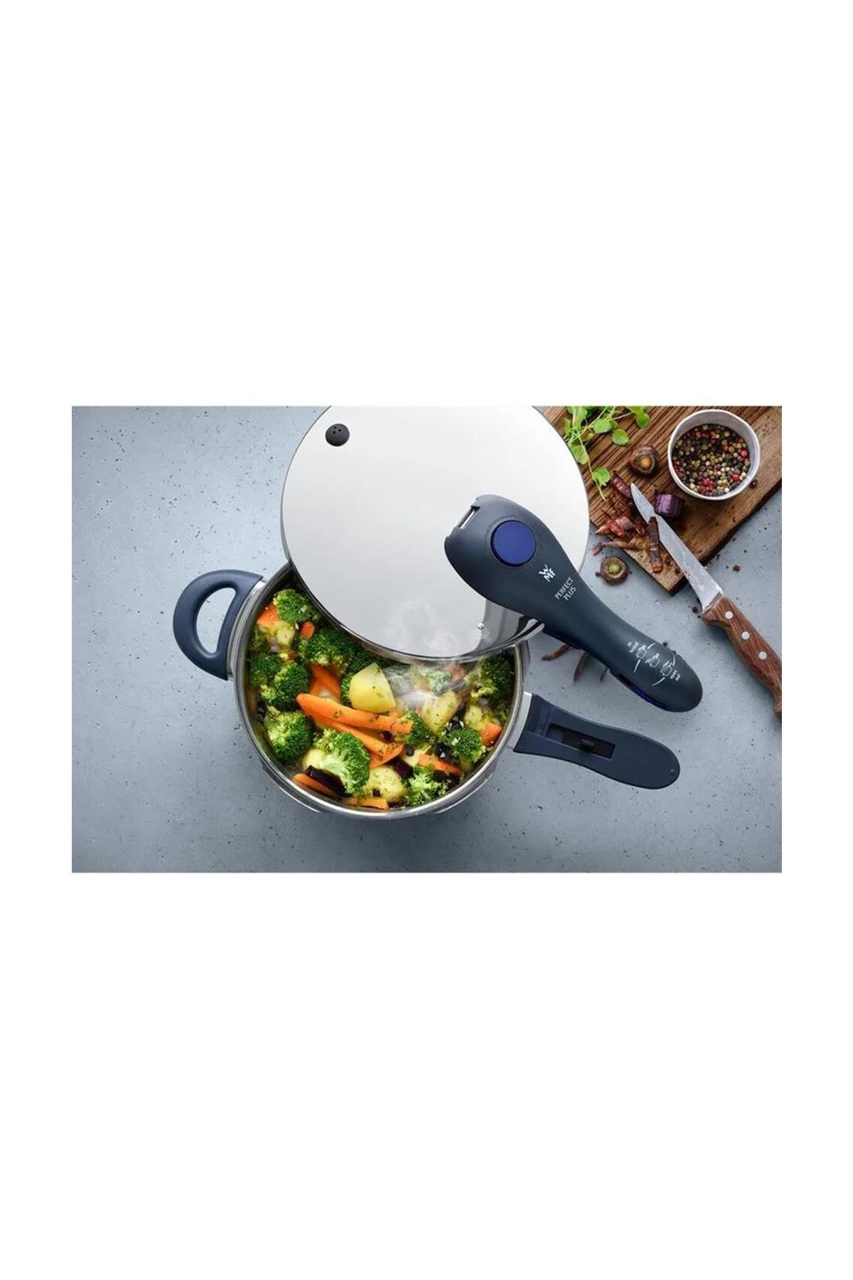 WMF Perfect Plus Düdüklü Tencere Seti 4,5+3 lt