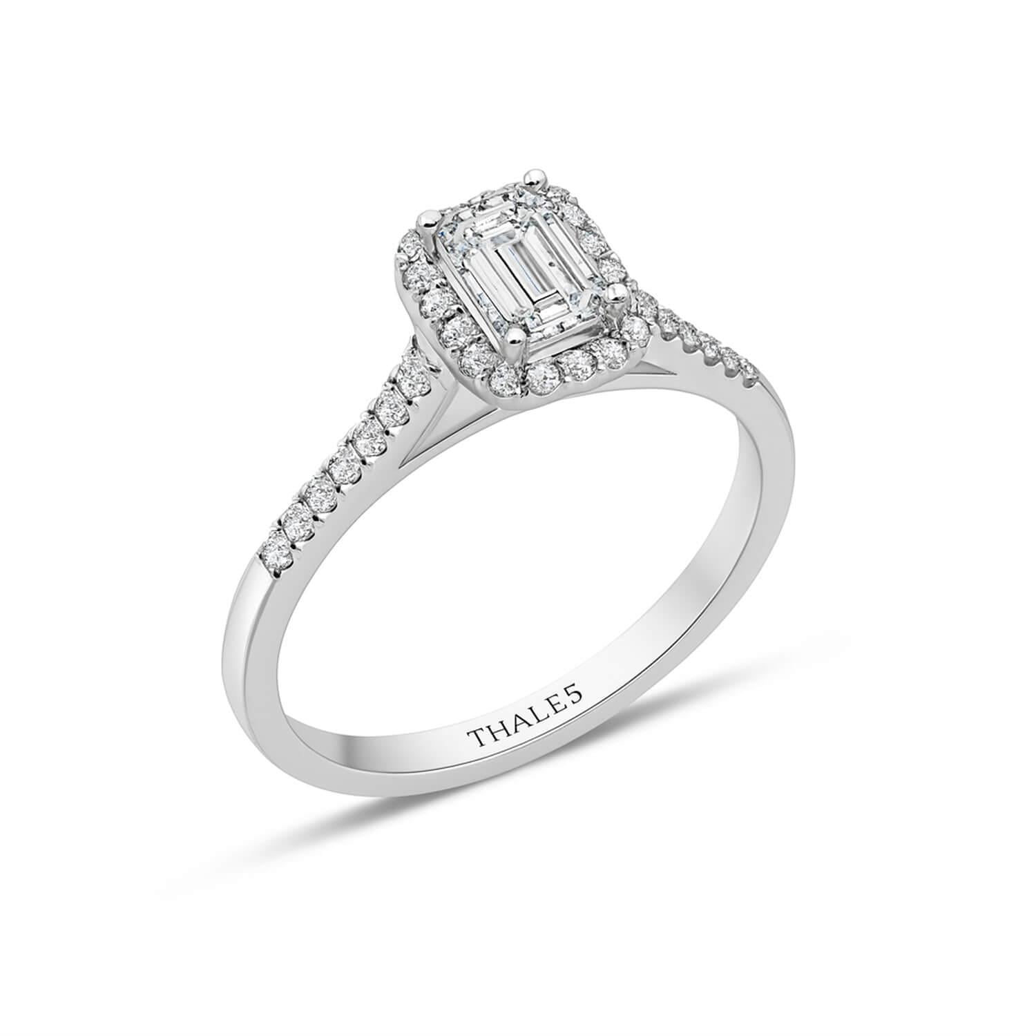 0.60 Karat D VS2 Emerald Kesim Pırlanta Yüzük