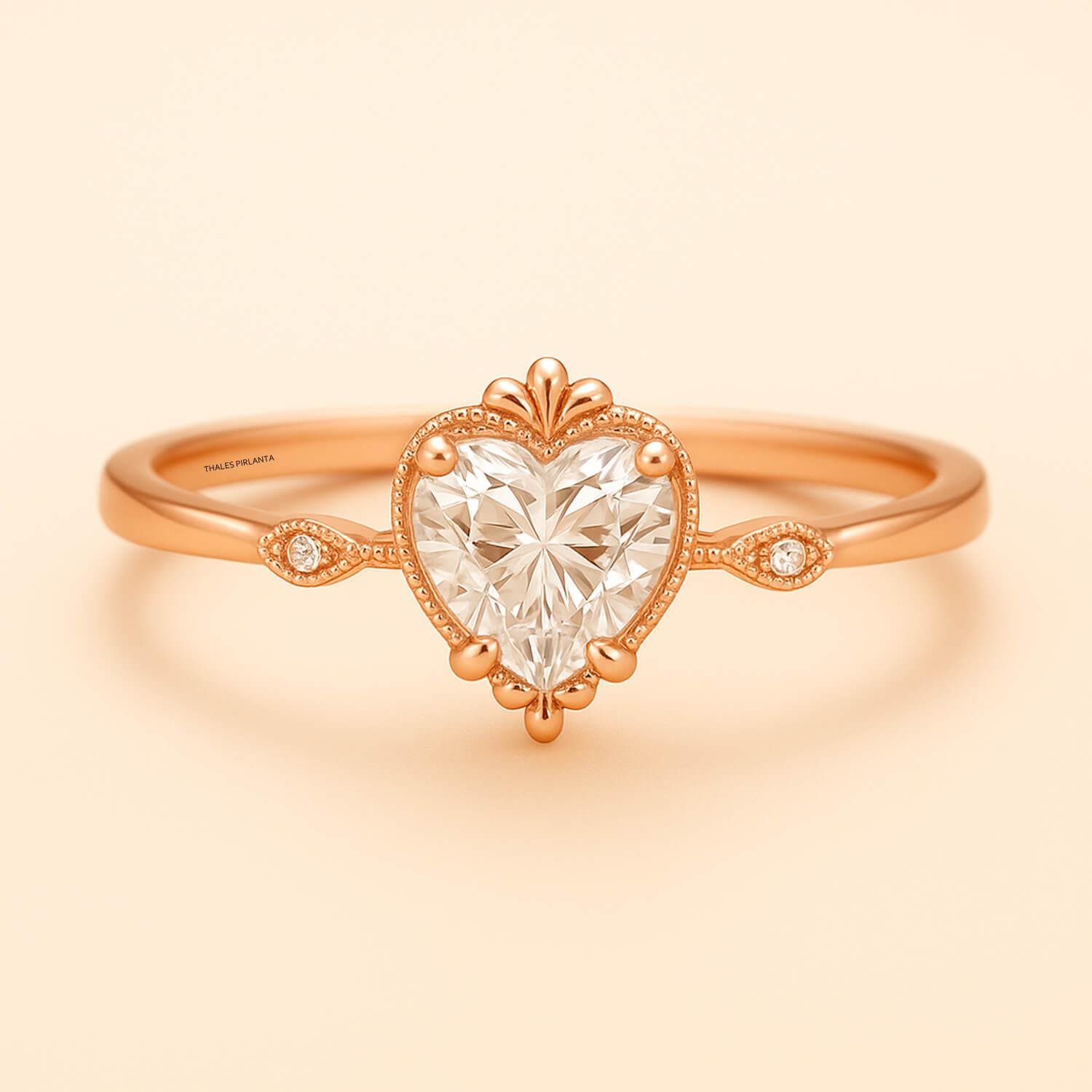 0.71 Karat F SI Kalp Taşlı Vintage Teklif Yüzüğü