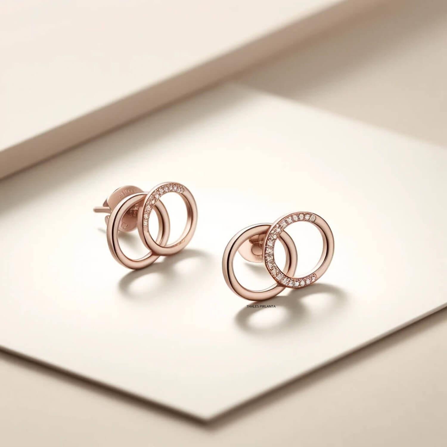 0,15 Karat Tasarım Pırlanta Küpe