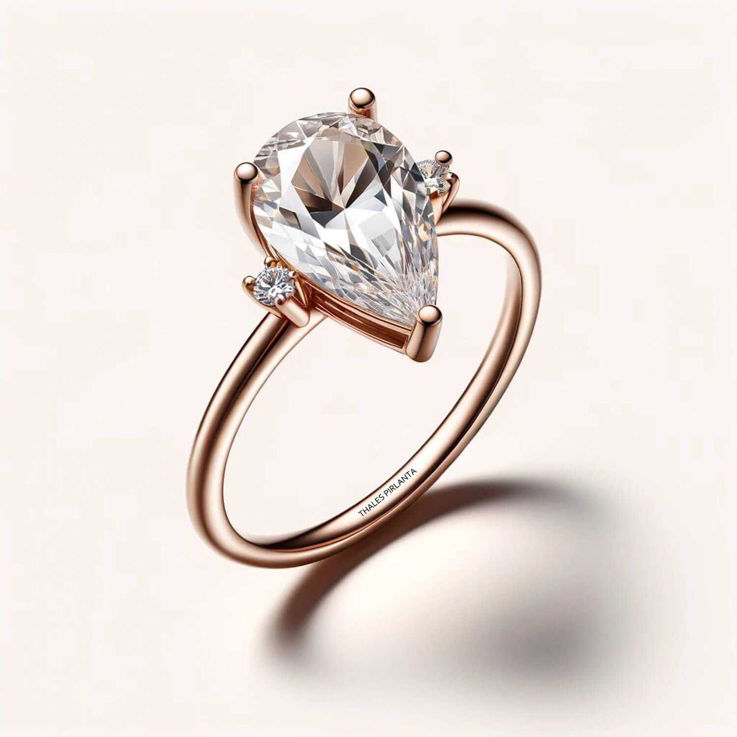 1,04 Karat Damla Kesimli Tektaş Teklif Yüzüğü