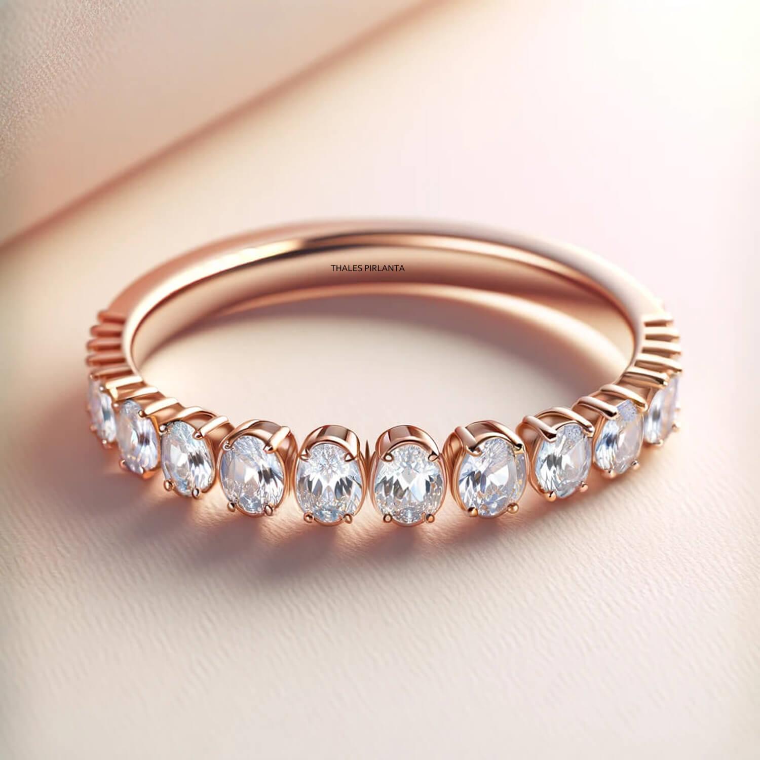 1,50 Karat Oval Kesim Yarımtur Yüzük