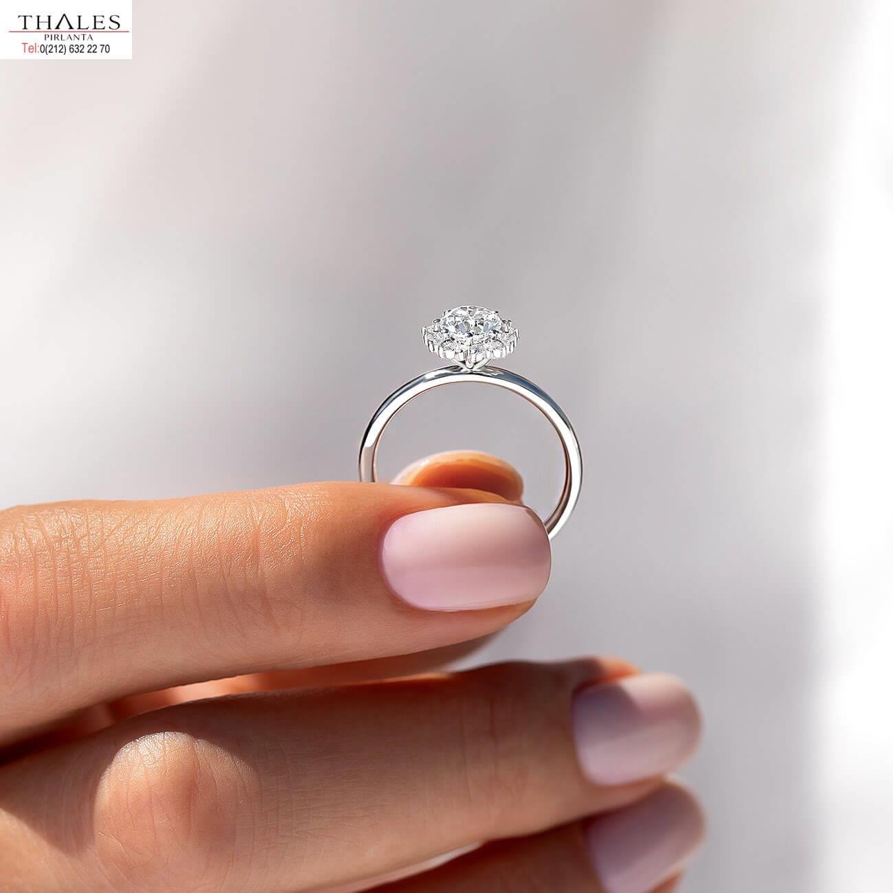 Evlilik Teklifi İçin Aphrodite Pırlanta Yüzük 0,63 D SI2