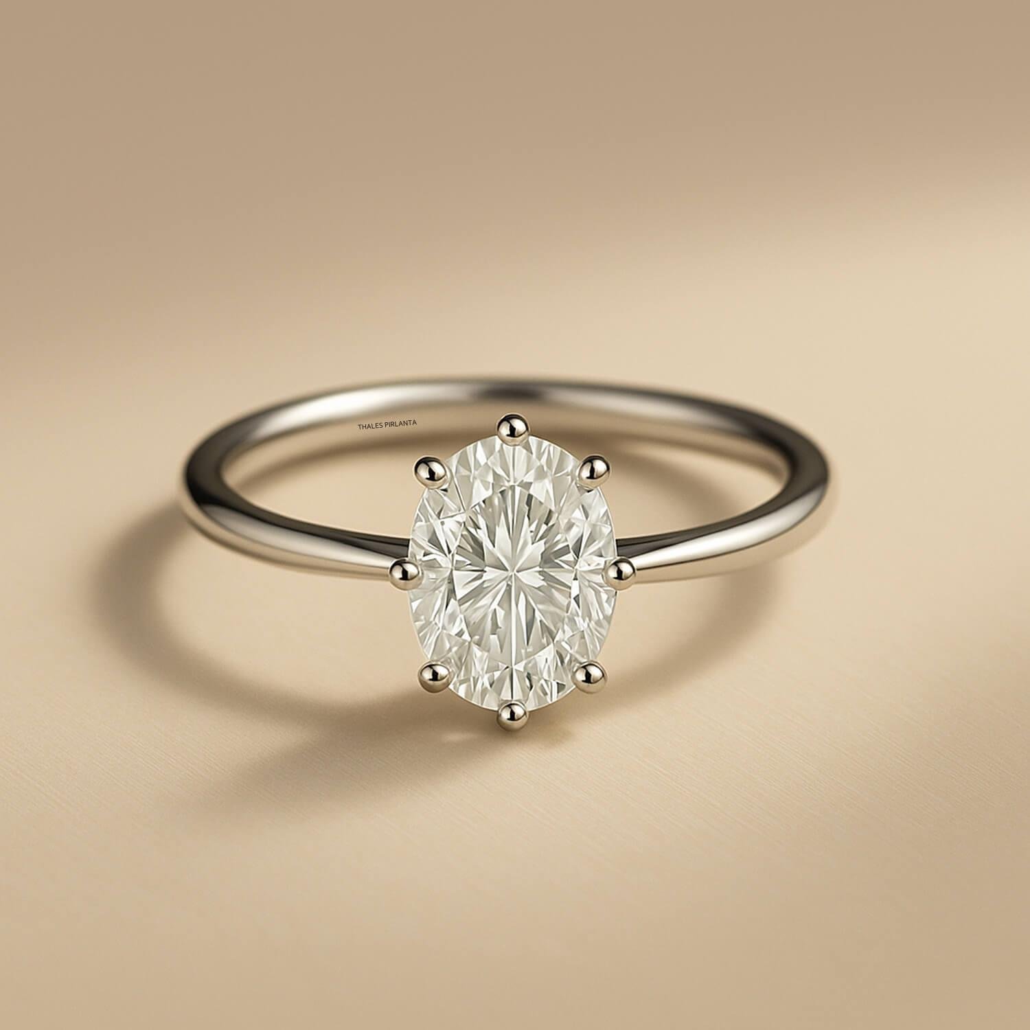 Oval Tektaş Yüzük