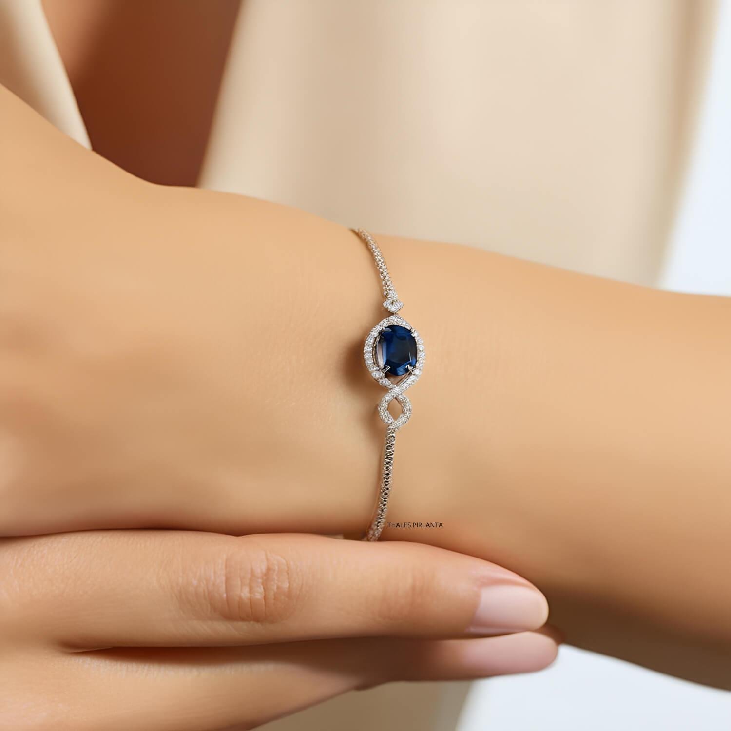 Pırlantalı Bileklik Sonsuzluk Modeli