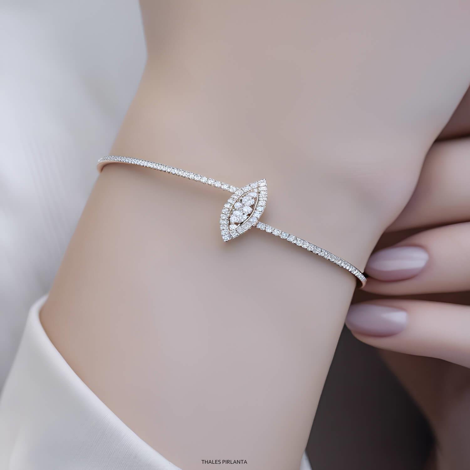 Pırlantalı Bileklik Tekkare Modeli