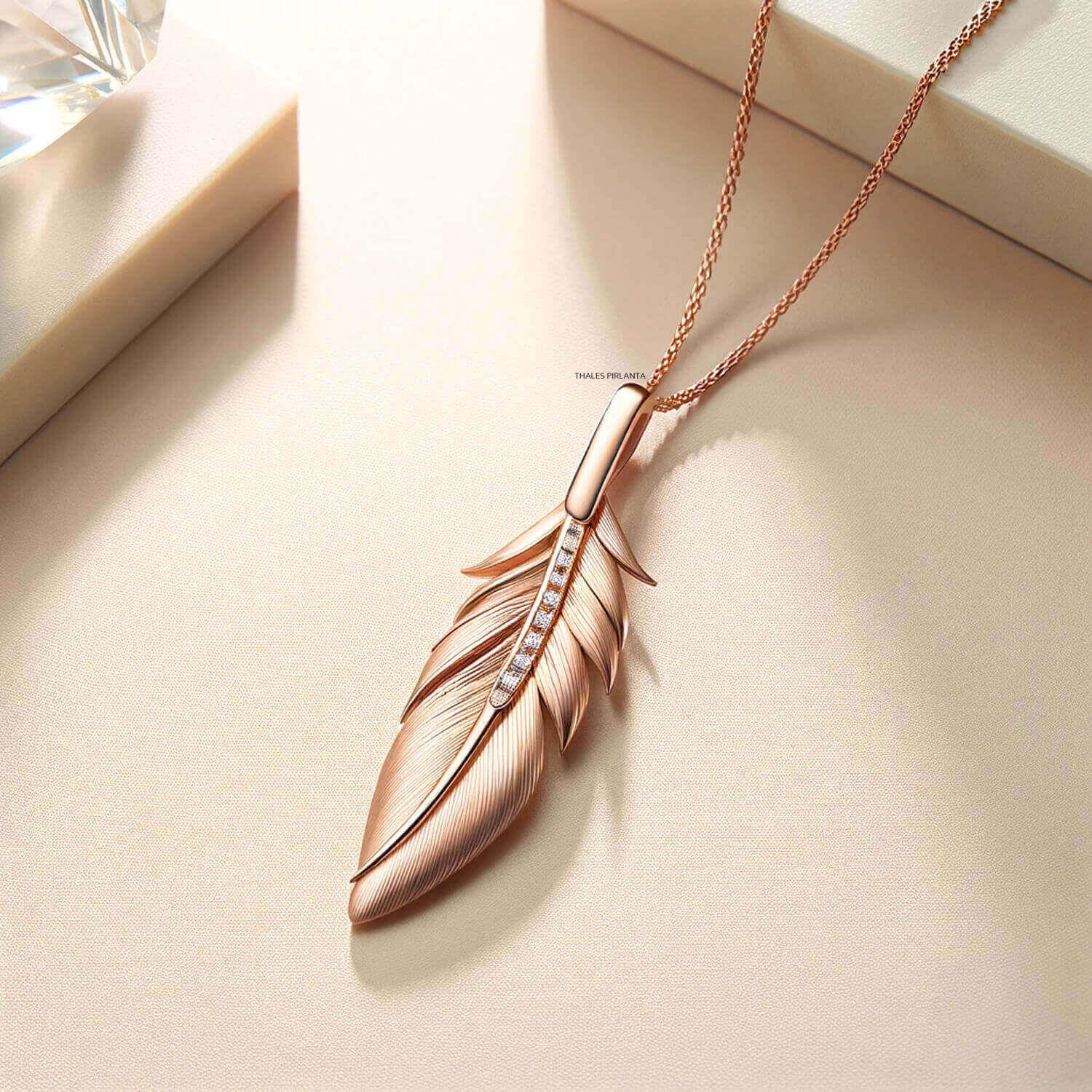 Plumaire Özel Tasarım Pırlanta Kolye