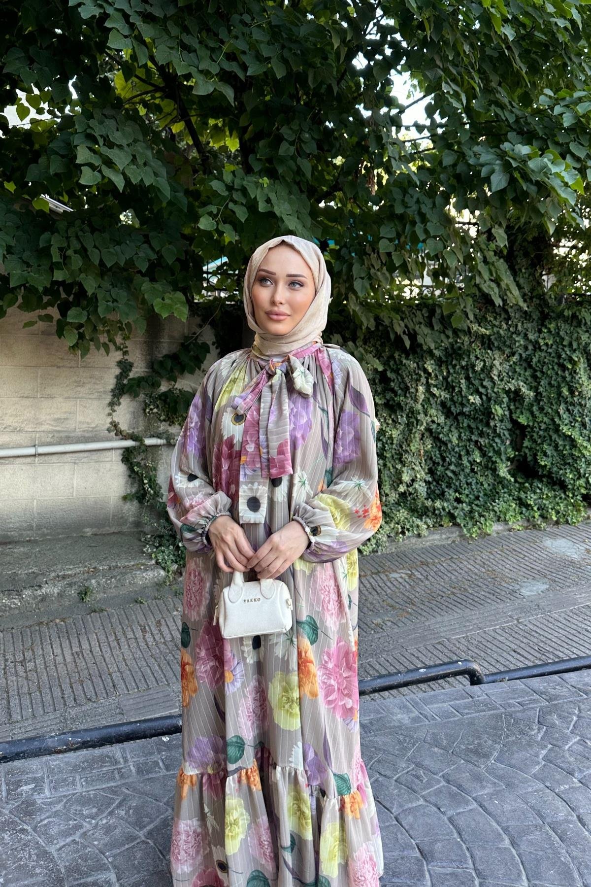 Çiçek Desen Şal Yaka Elbise TAŞ RENGİ
