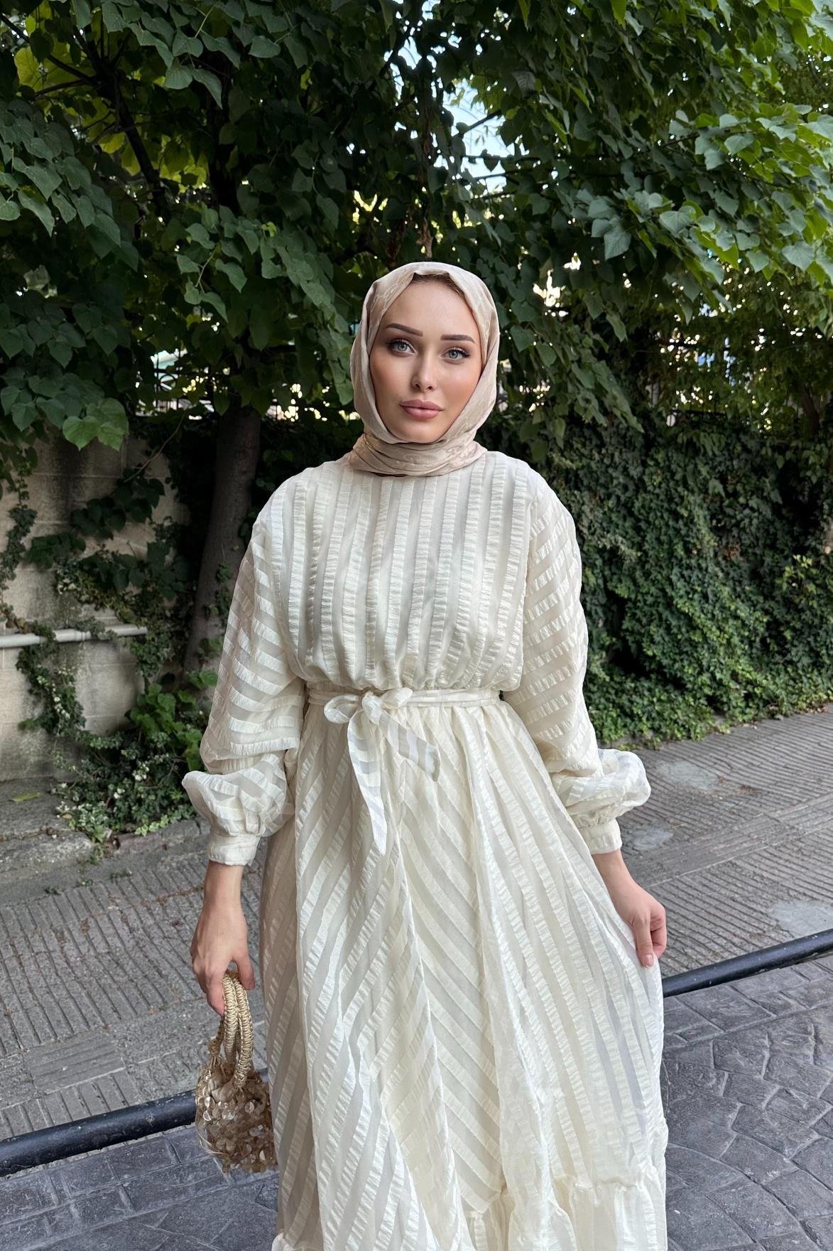Çizgili Organze Elbise KREM