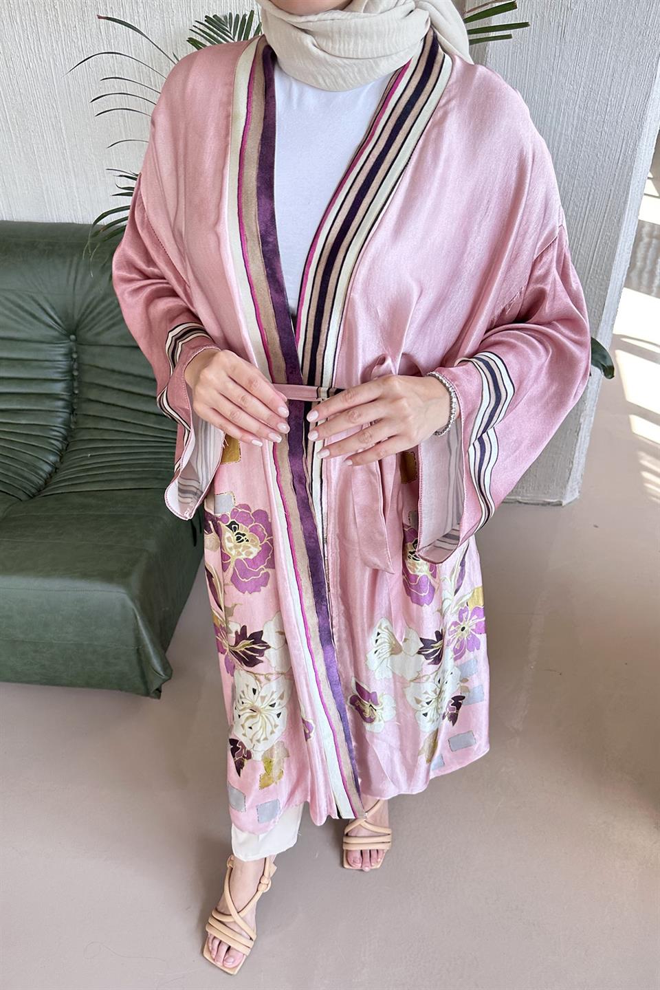 Larissa Saten Yarasa Kol Kimono PUDRA