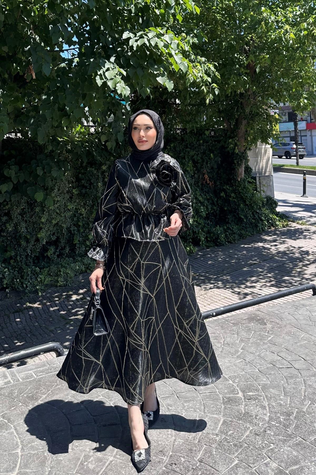 Sofia Gold Detay Takım SİYAH