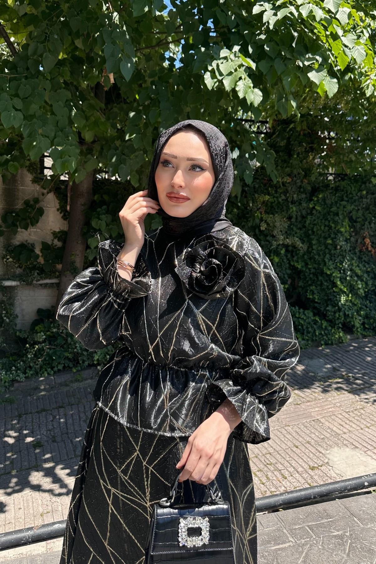 Sofia Gold Detay Takım SİYAH