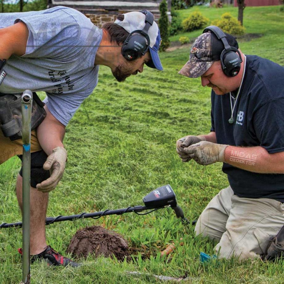 AT MAX INTERNATIONAL 8,5X11'' DD BAŞLIKLI (22X28CM)