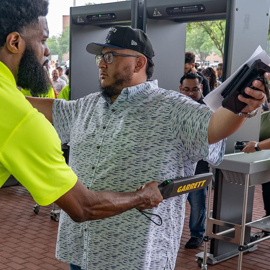 Guide™ – Yeni Nesil El Tipi Metal Dedektörü