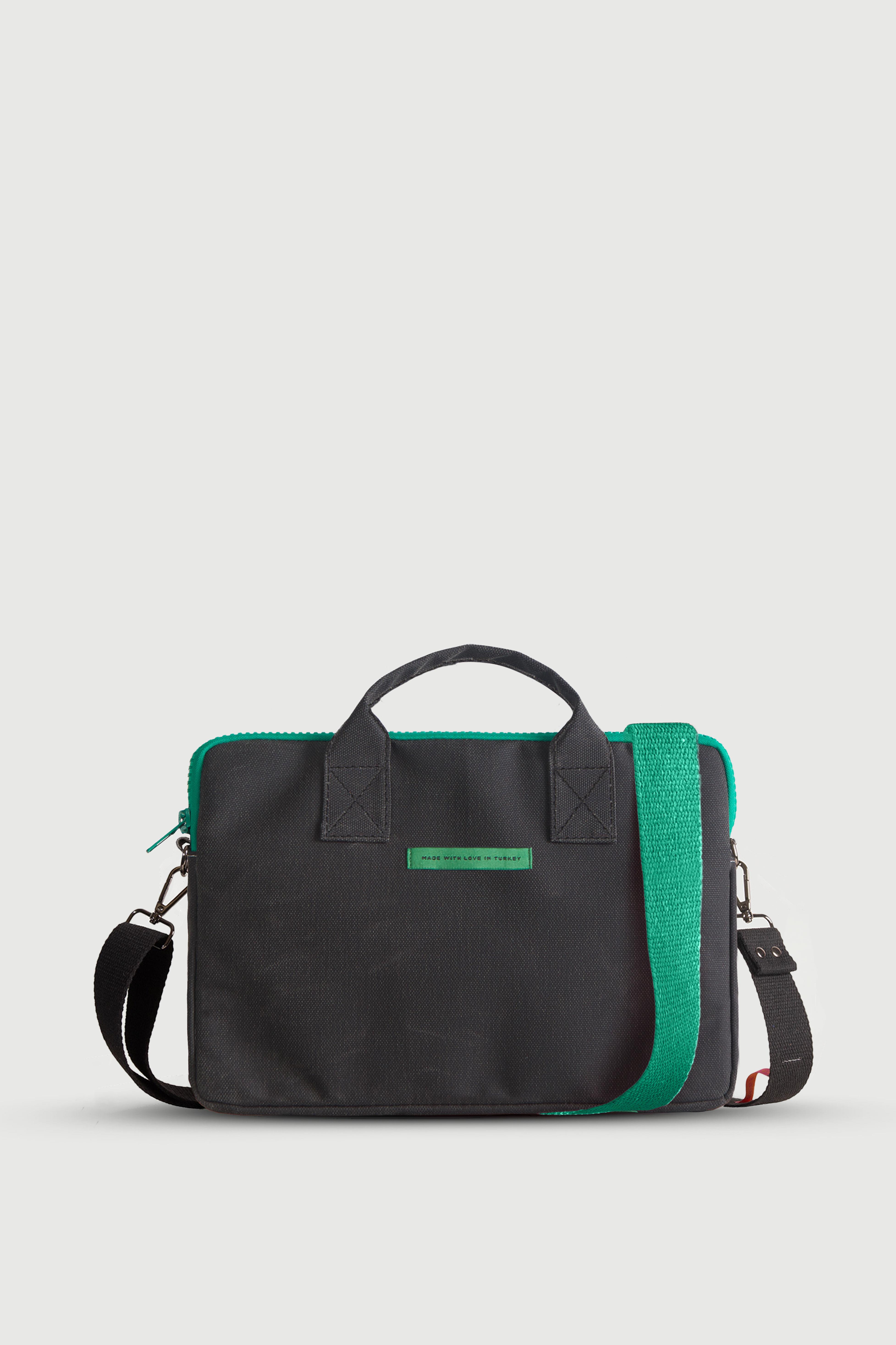 Huge Cear Notebook Case Black