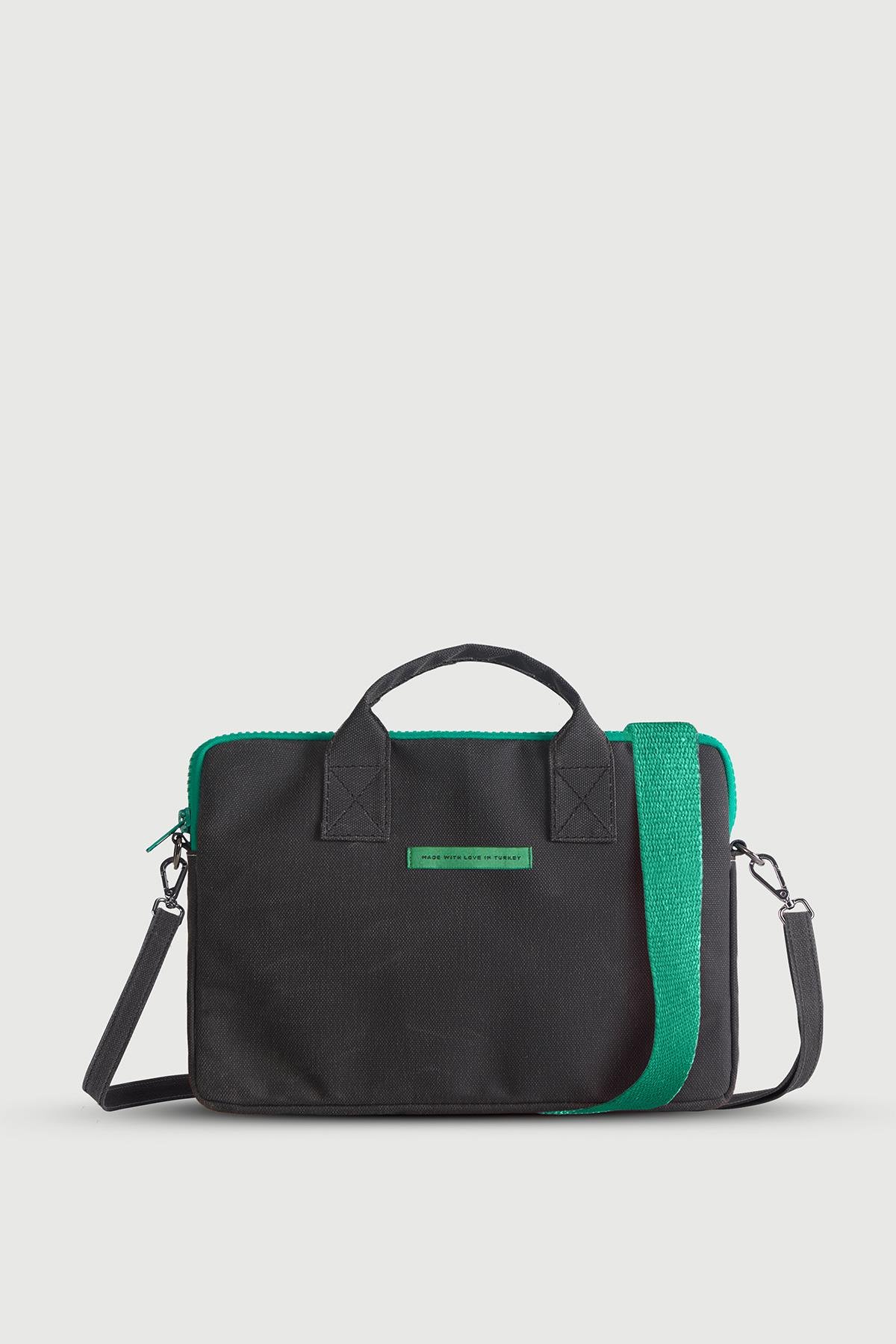 Huge Cear Notebook Case Black 16 Inch