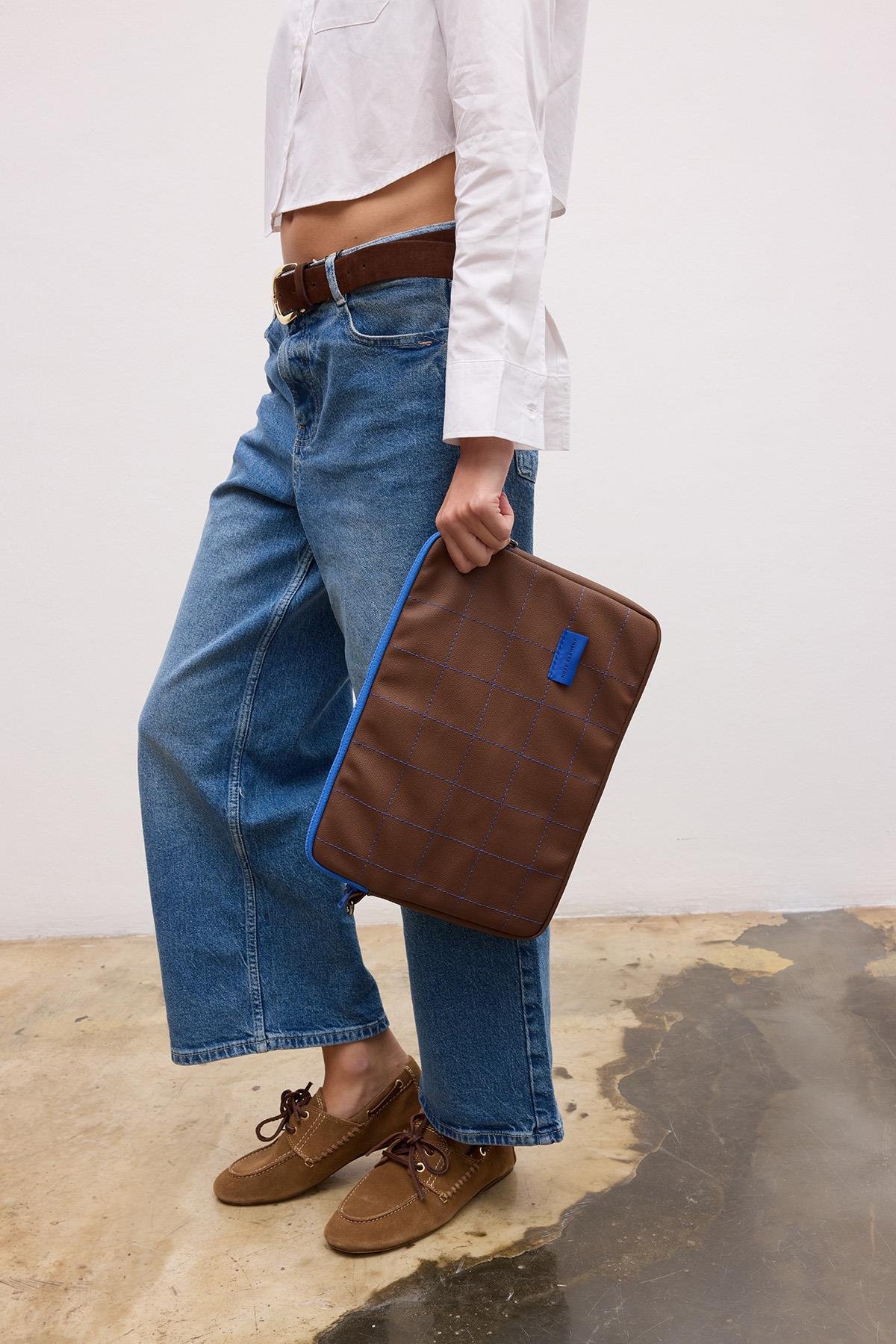 Huge Cuche Notebook Case Brown