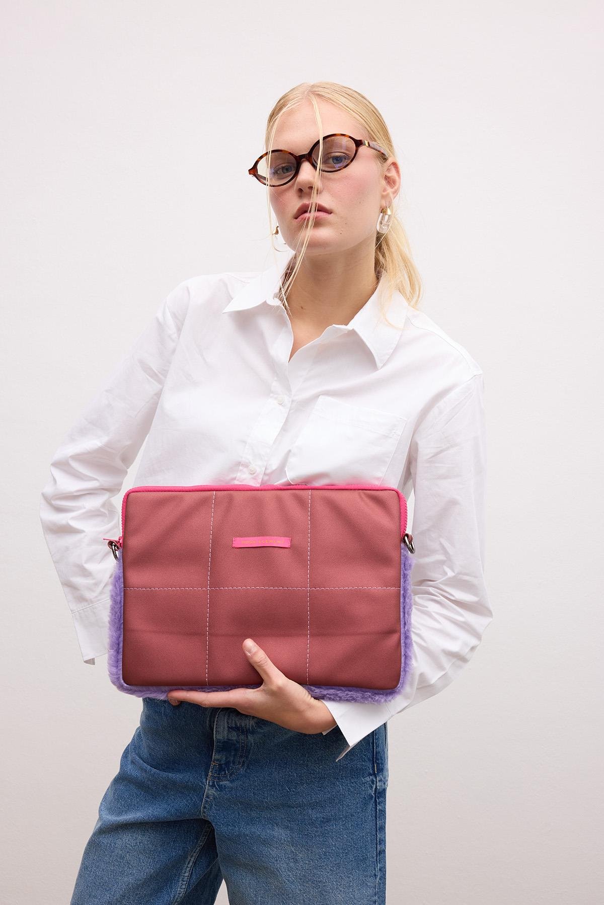 Huge Cuida Notebook Case Claret Red