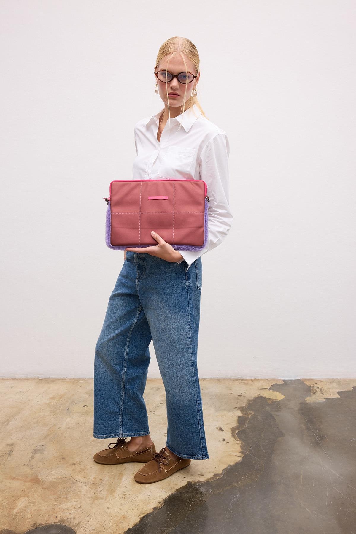 Huge Cuida Notebook Case Claret Red