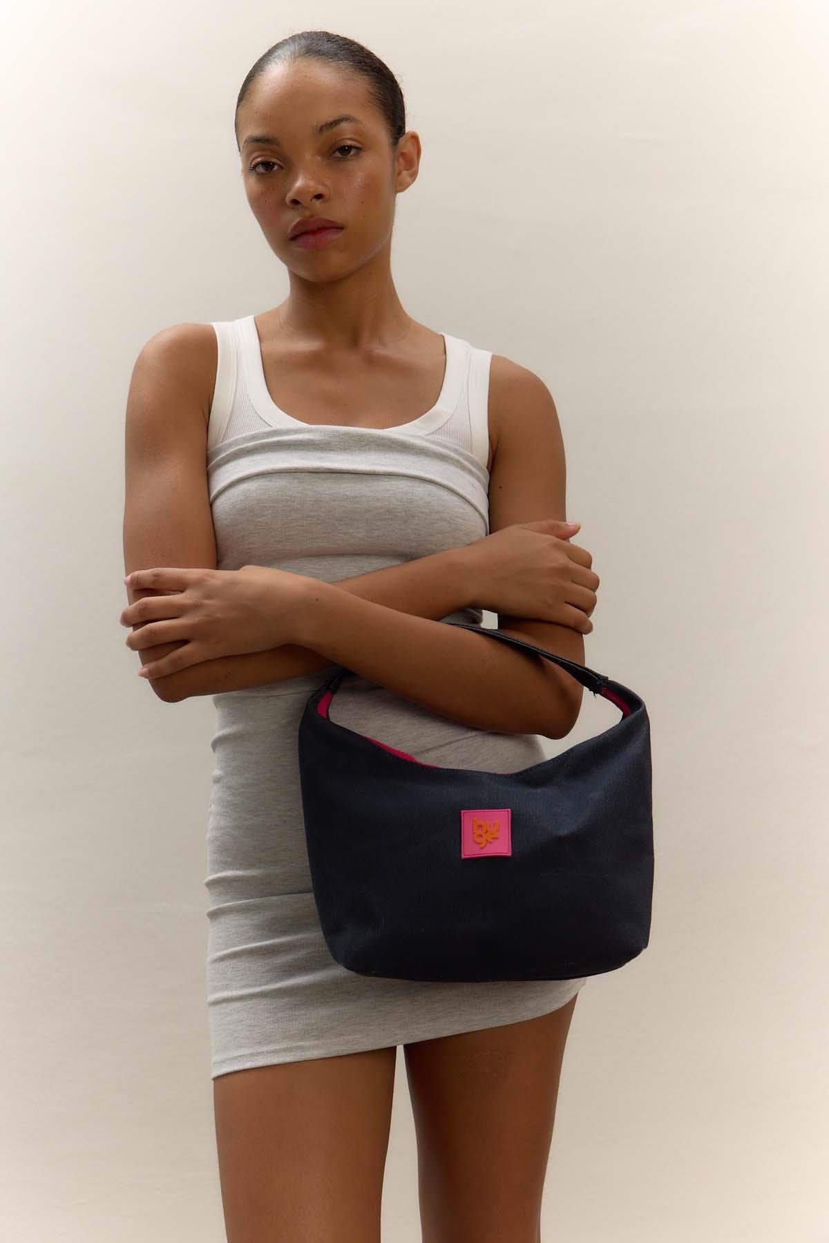 Huge Kudde Bag Navy Blue