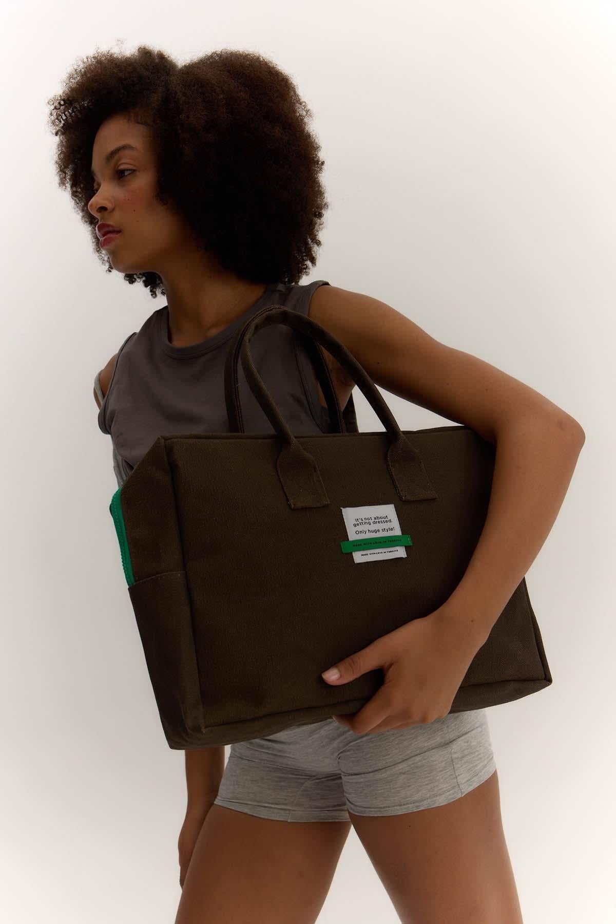 Huge Latt Bag Dark Brown