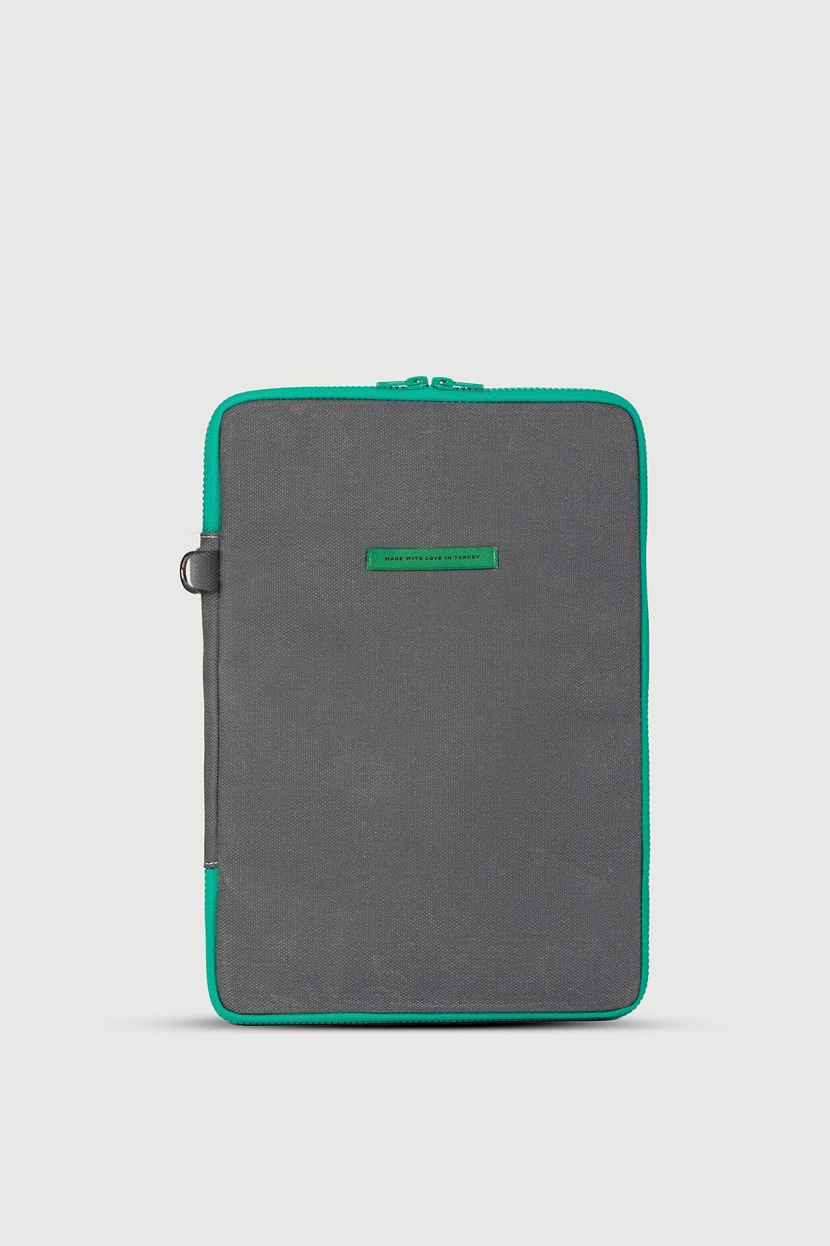 Huge Loppe Case Anthracite