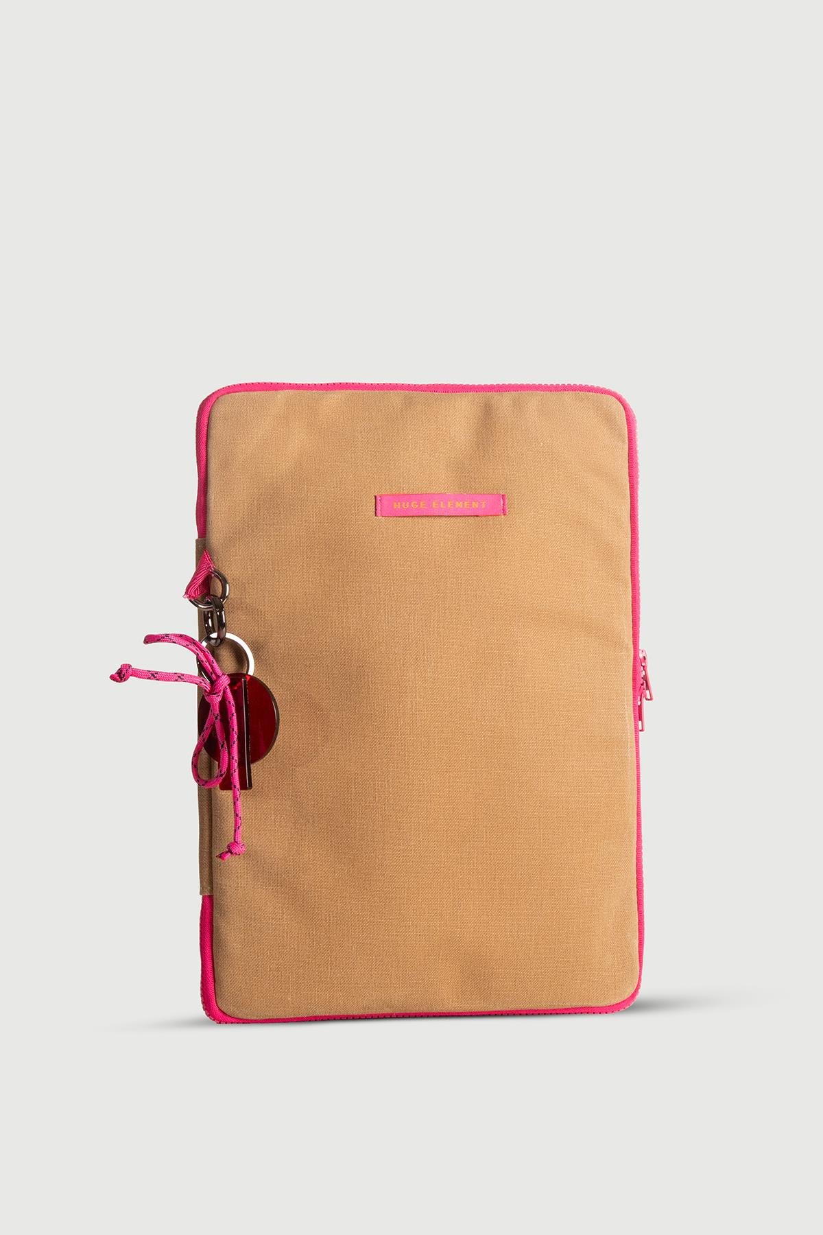 Huge Loppe Case Beige