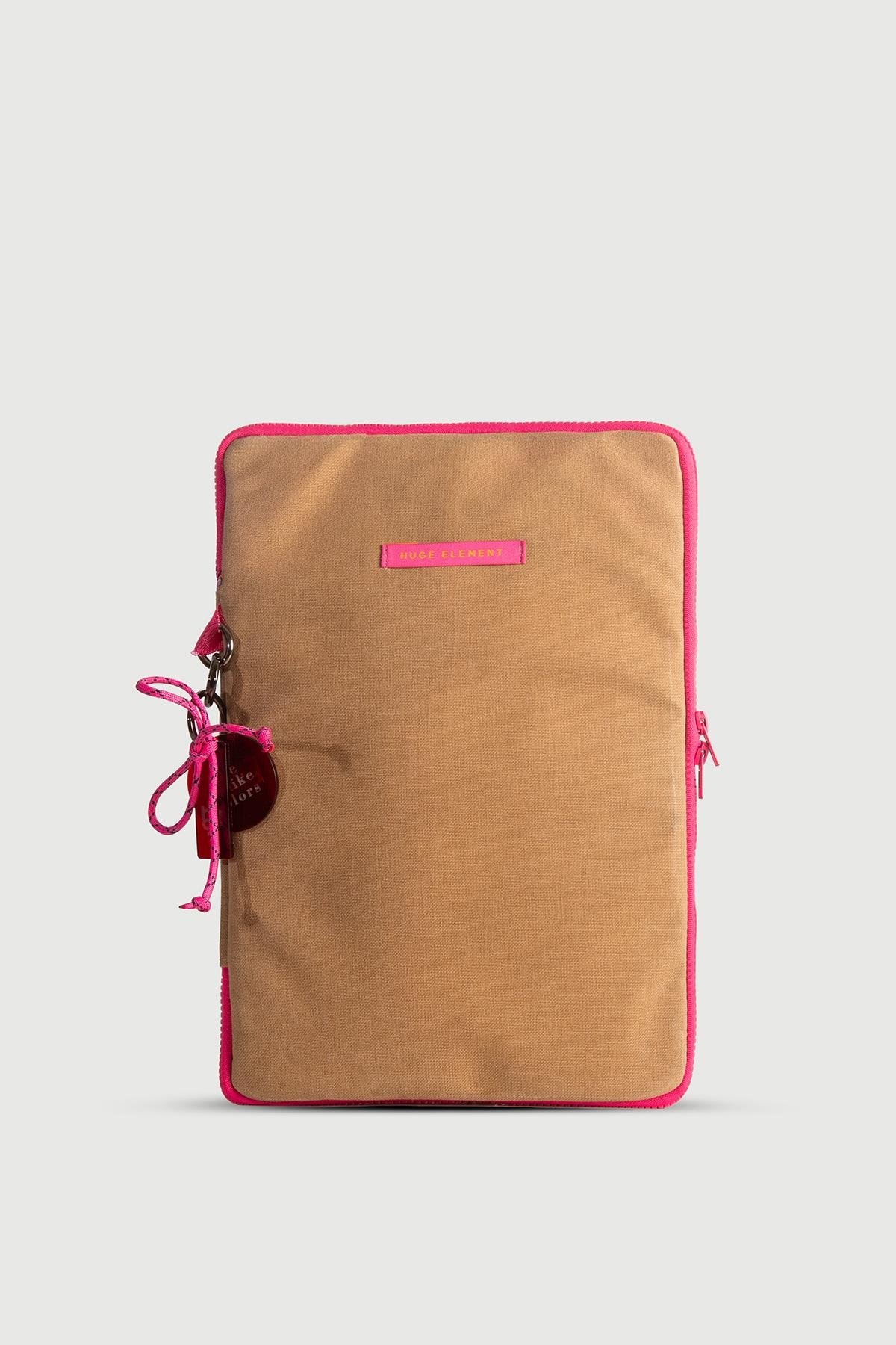 Huge Loppe Case Beige