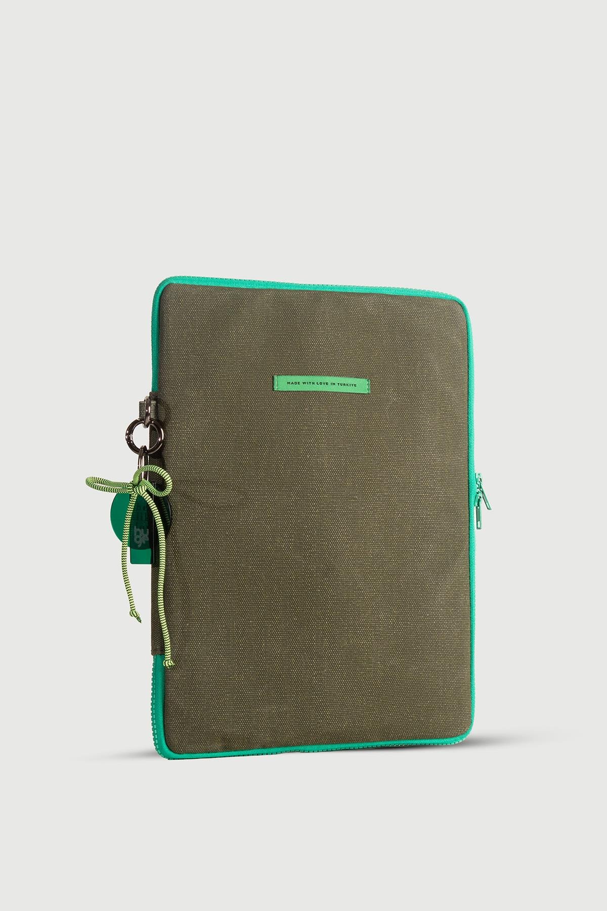 Huge Loppe Case Khaki