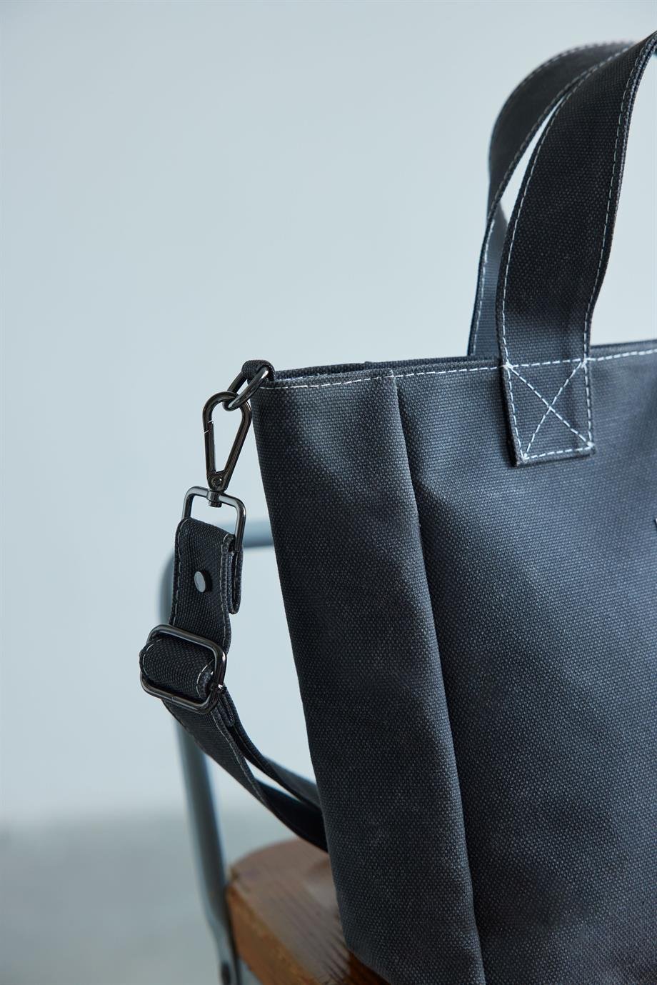 Huge Medium Bag Black