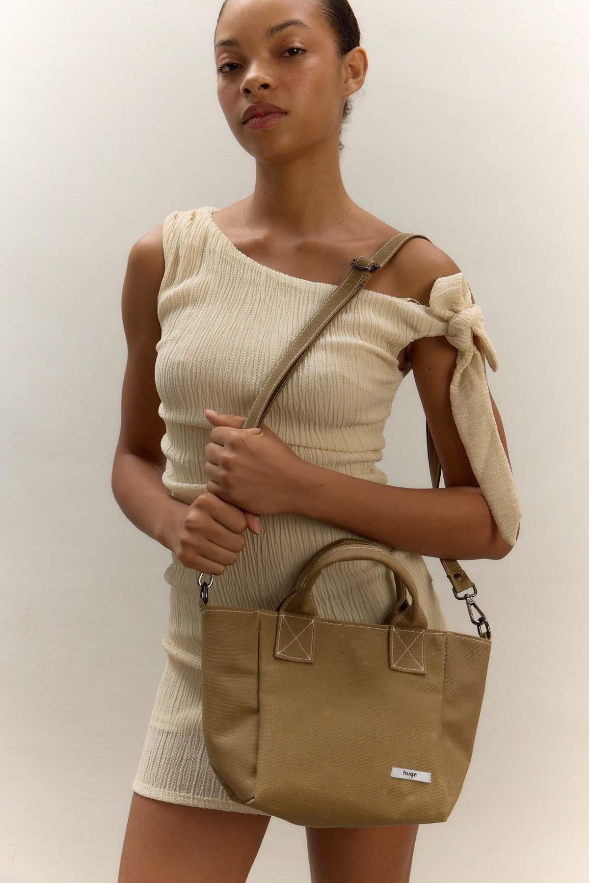 Huge Small Bag Beige