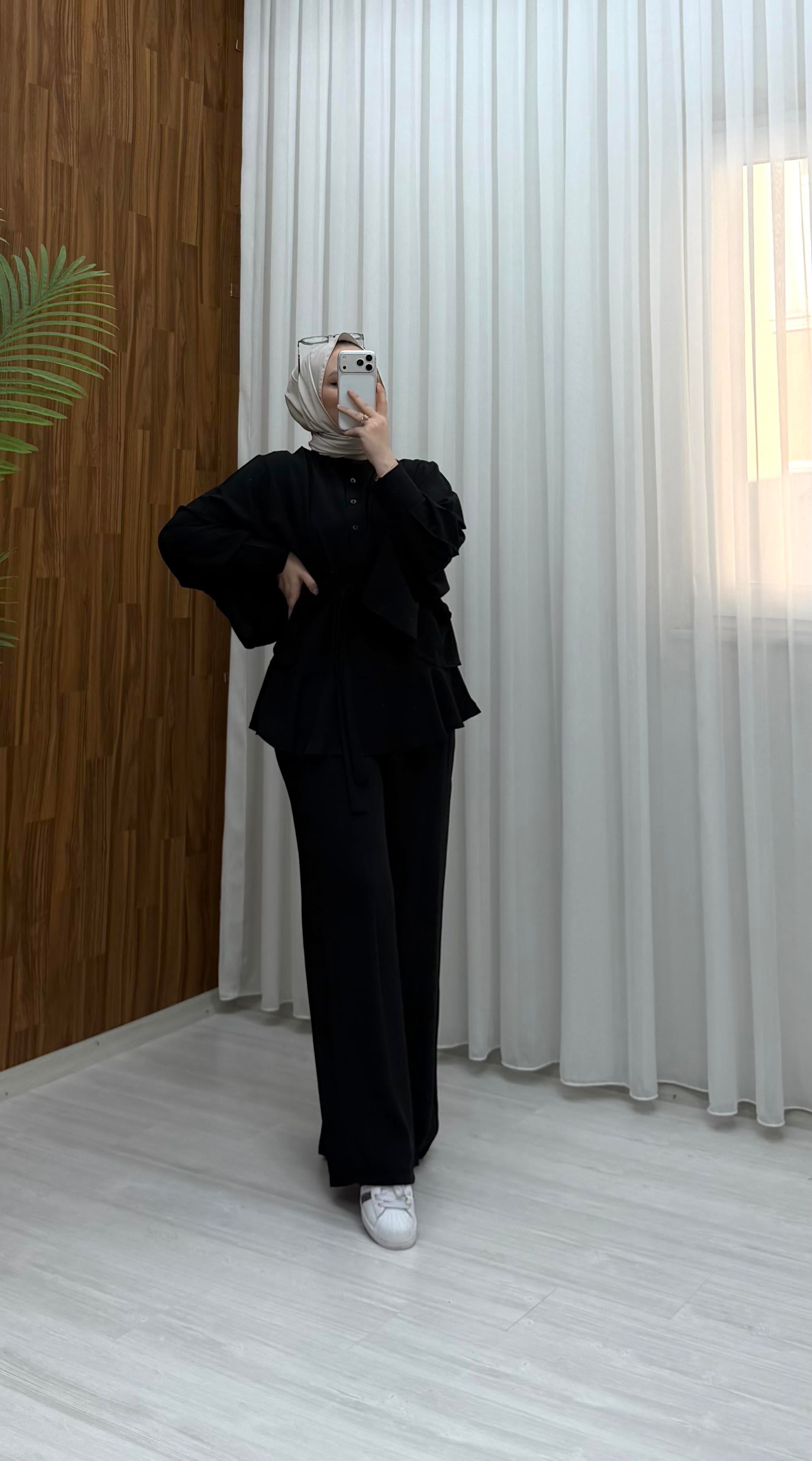 Qup Flow Pelerin Detay Takım Siyah 20251 