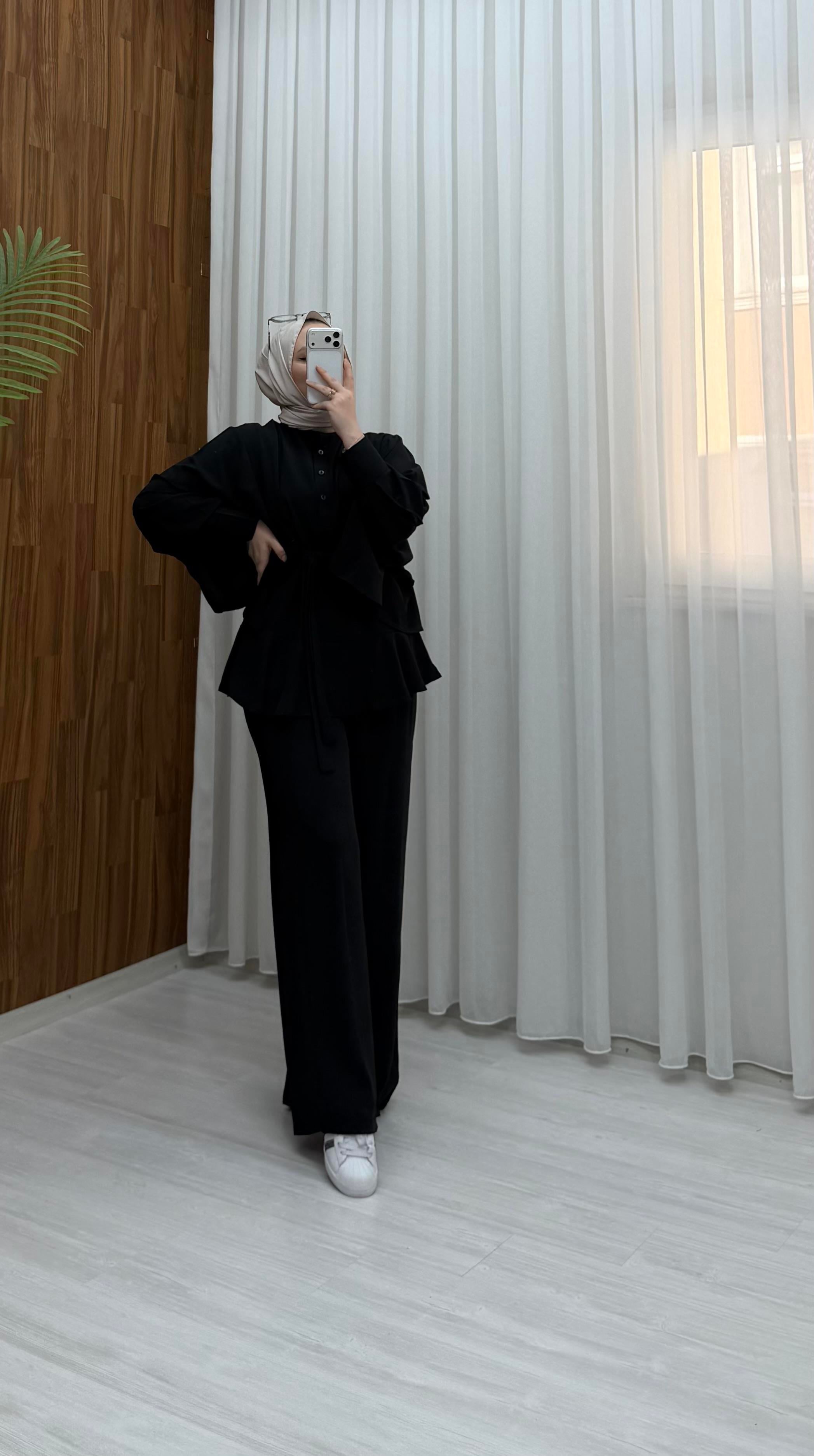 Qup Flow Pelerin Detay Takım Siyah 20251 