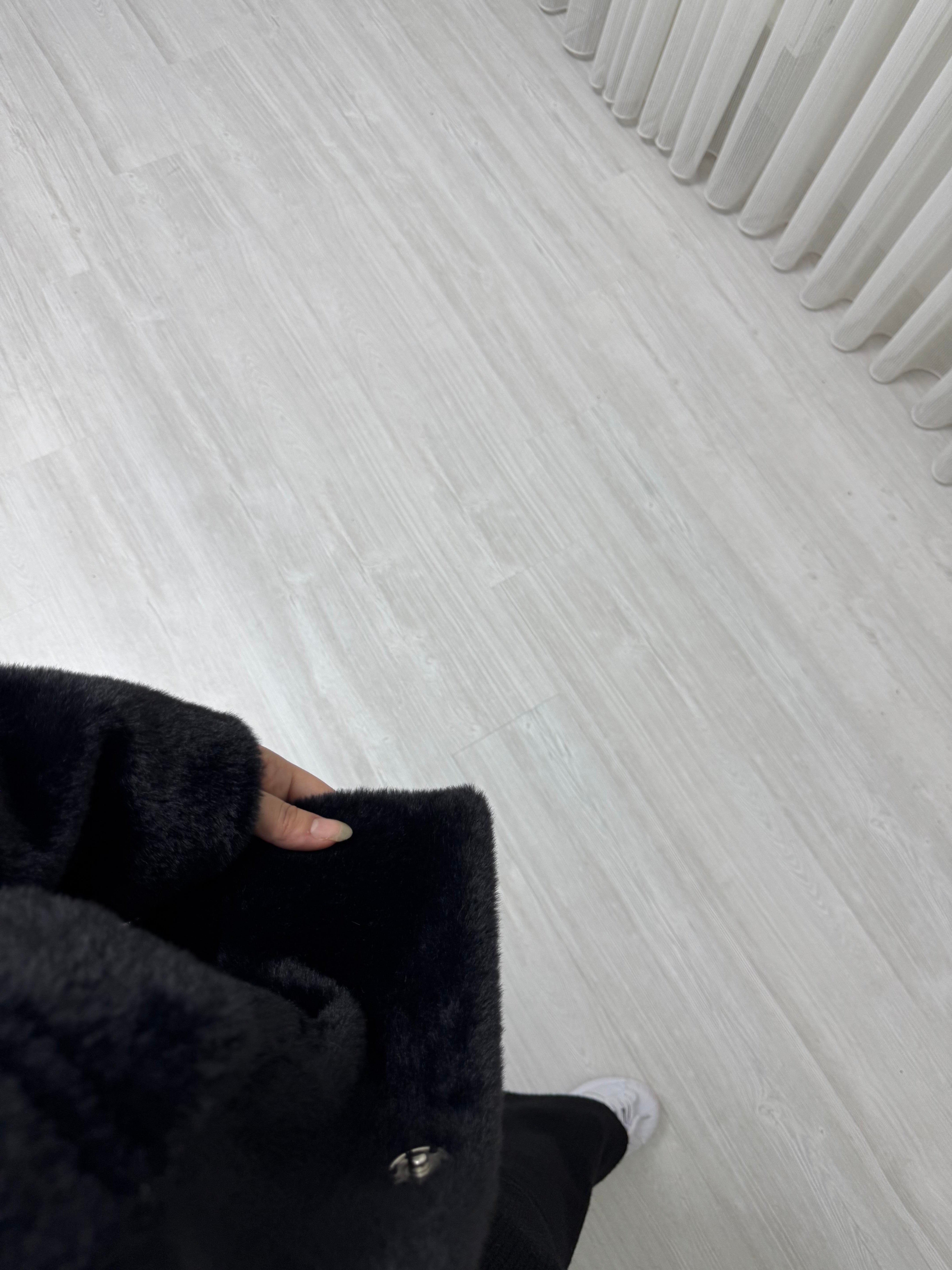 Poli Çıtlı Angora Astarlı Kaban Siyah