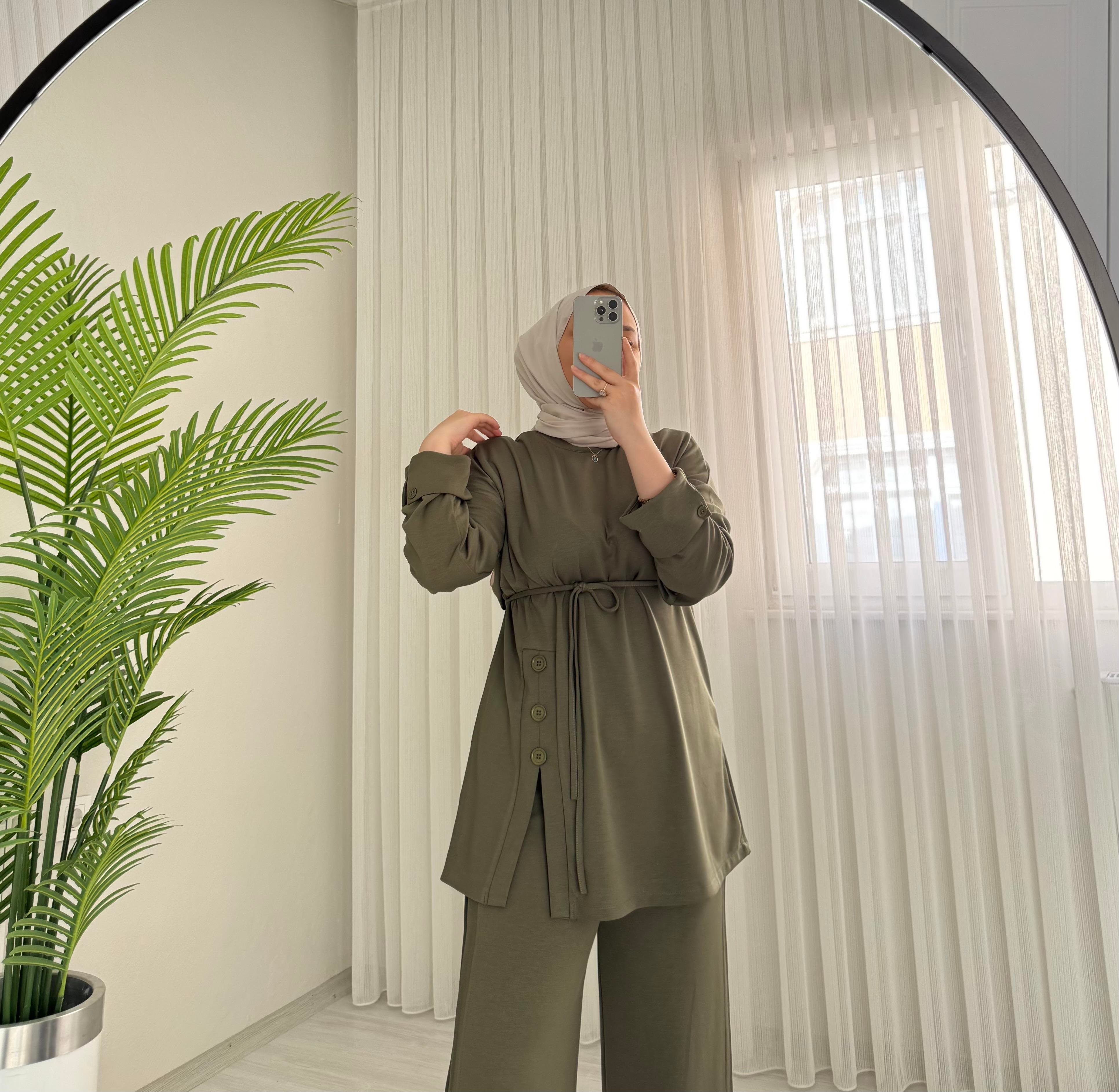 Poli Düğme Detaylı Takım Haki