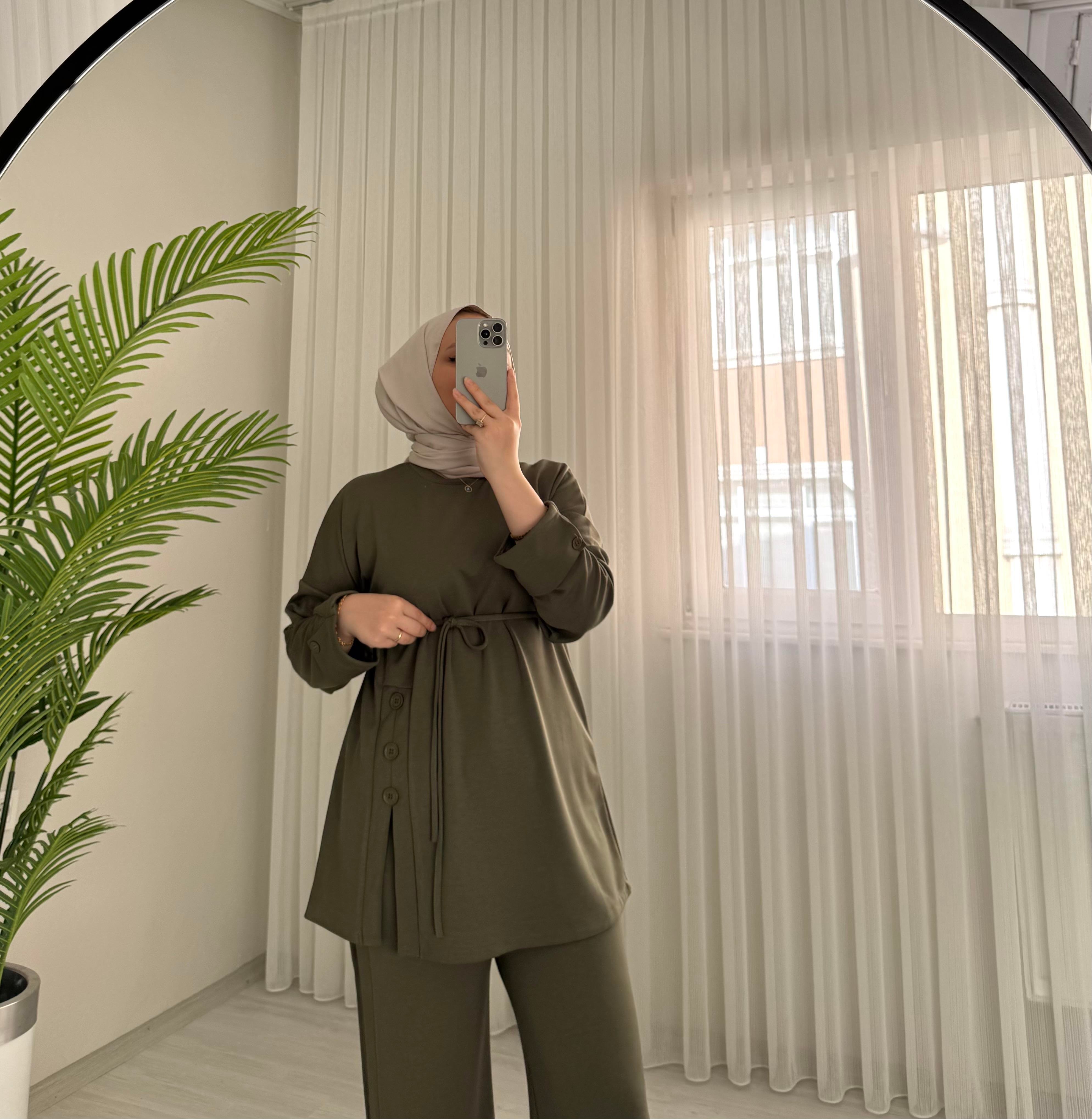 Poli Düğme Detaylı Takım Haki