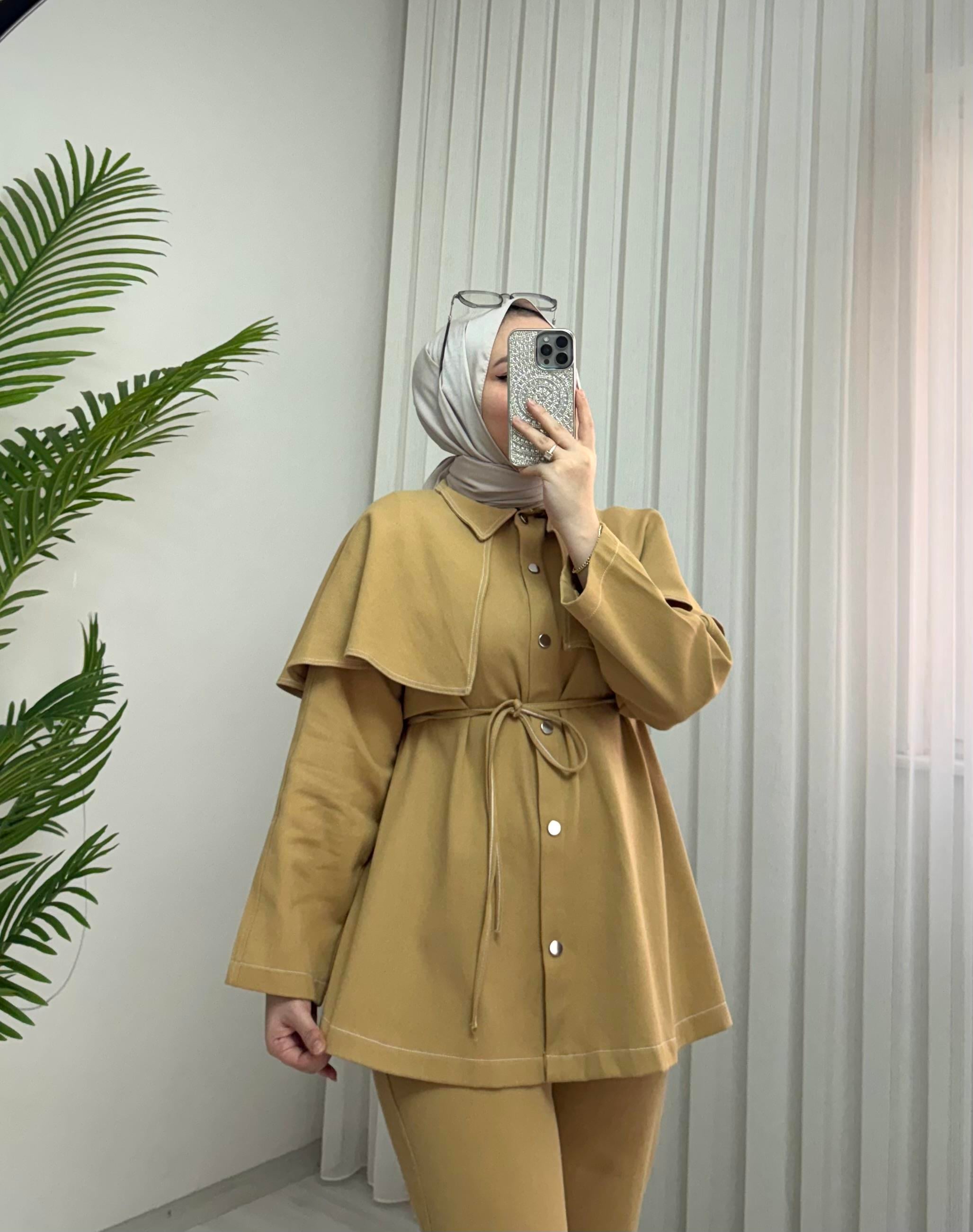 Poli Pelerin Detay Gabardin Kot Kumaş Takım Camel