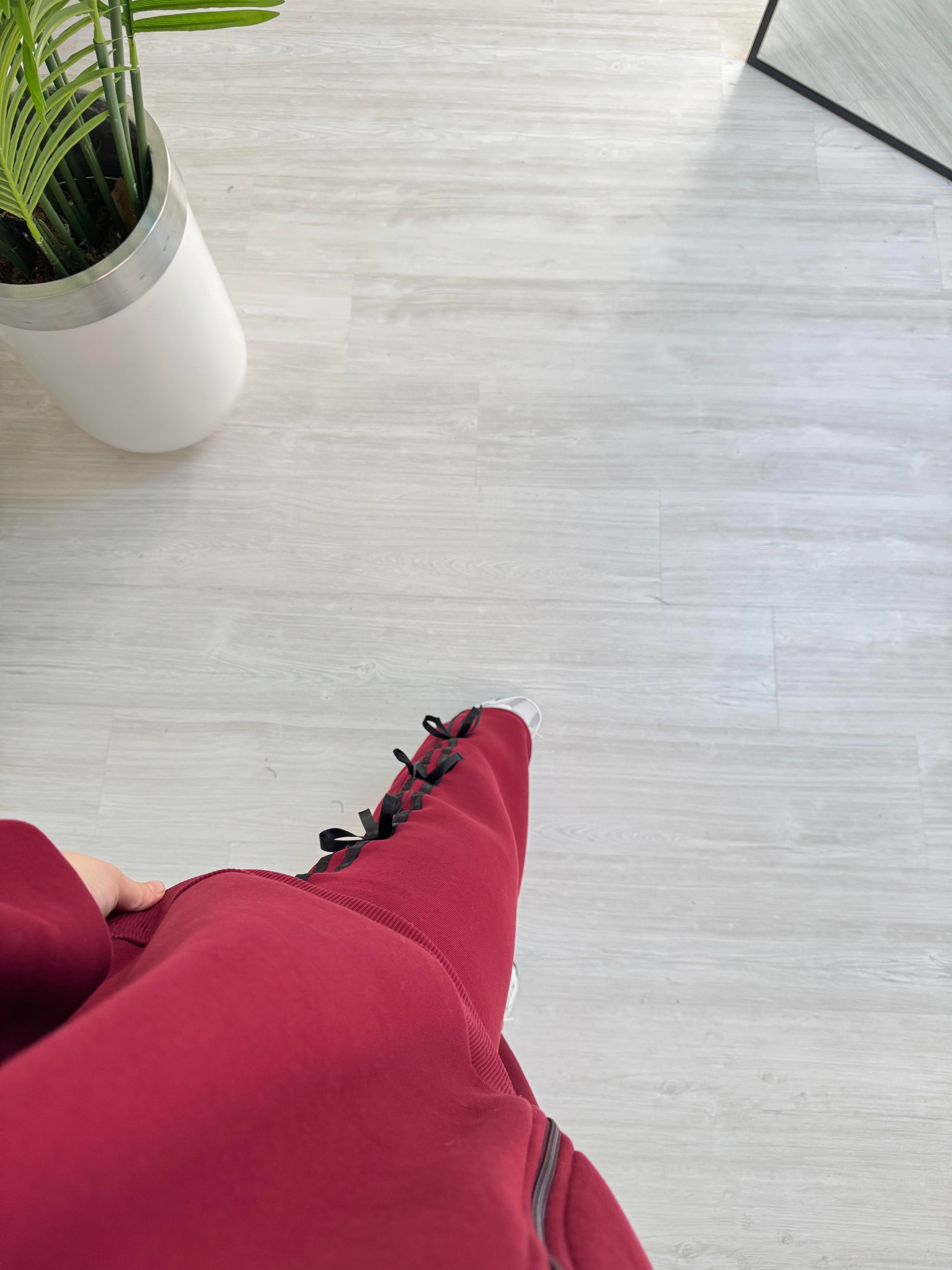 Poli Şardonlu İki Şerit Fiyonk Detay Takım Bordo