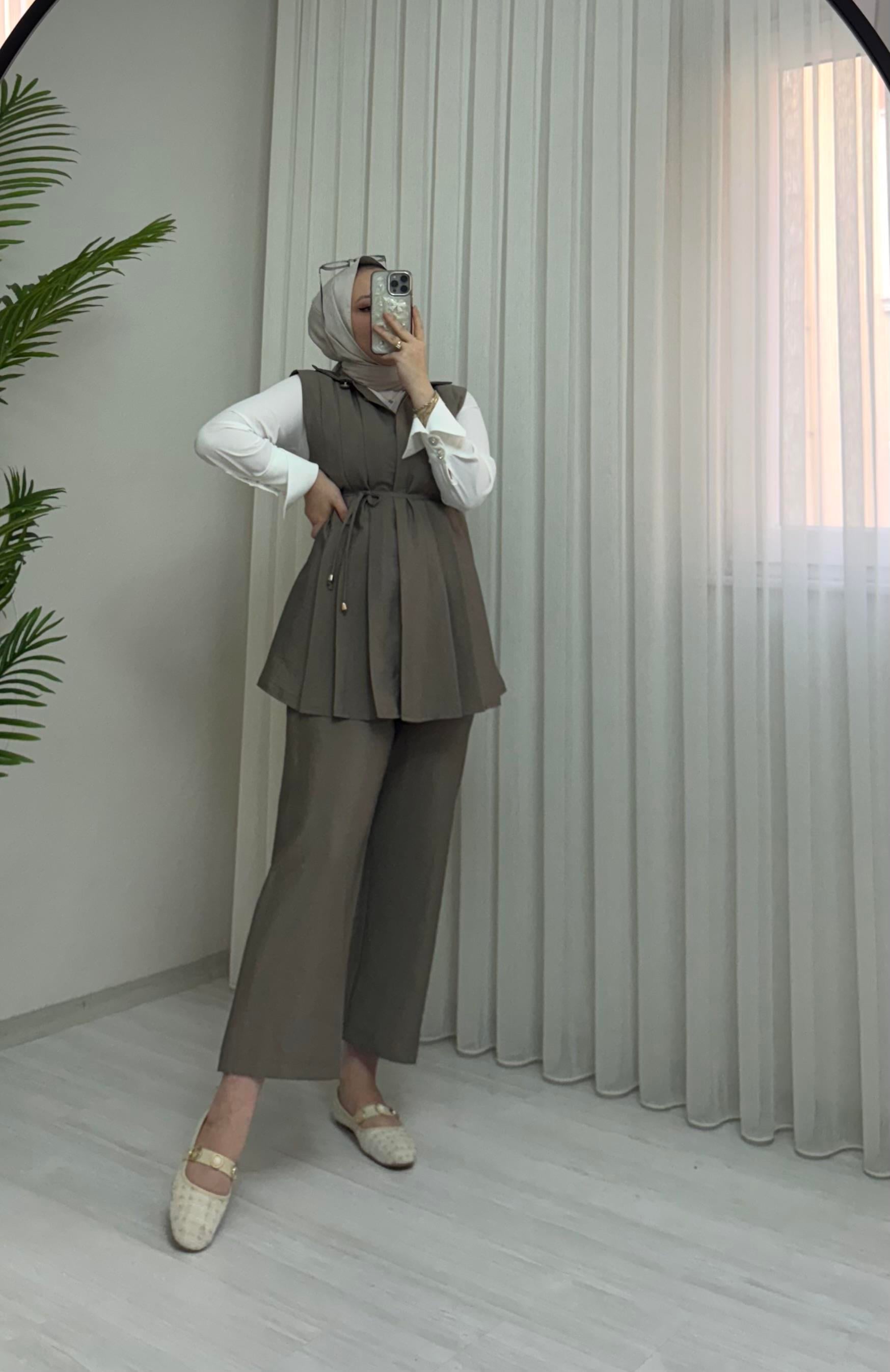 Sole Zara Kupra Üçlü Pileli Takım Vizon