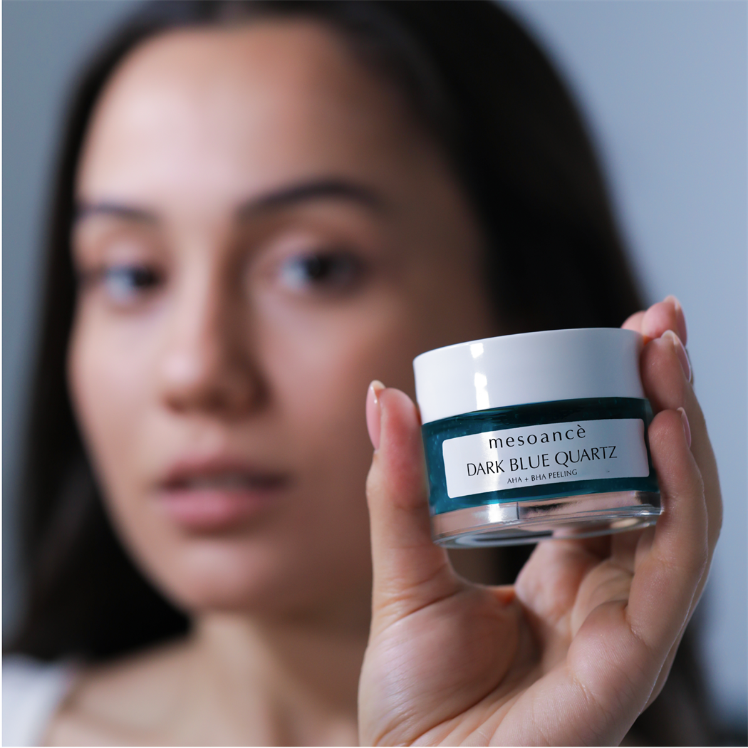 Dark Blue Quartz Aha-Bha Arındırıcı-Sebum Dengeleyici Peeling 50ML