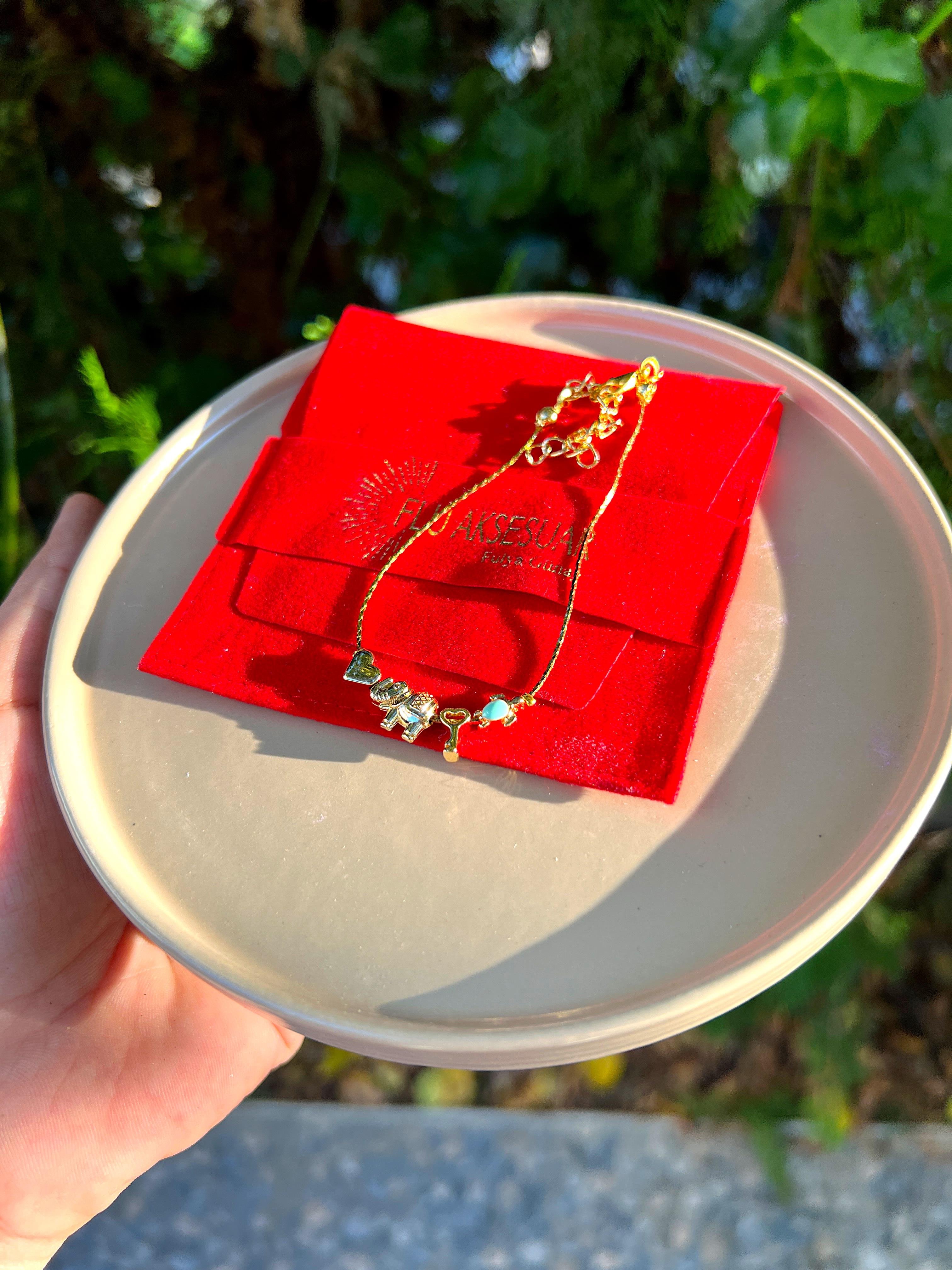 ALTIN MODEL TASARIM (EV ARABA AŞK ŞANS)