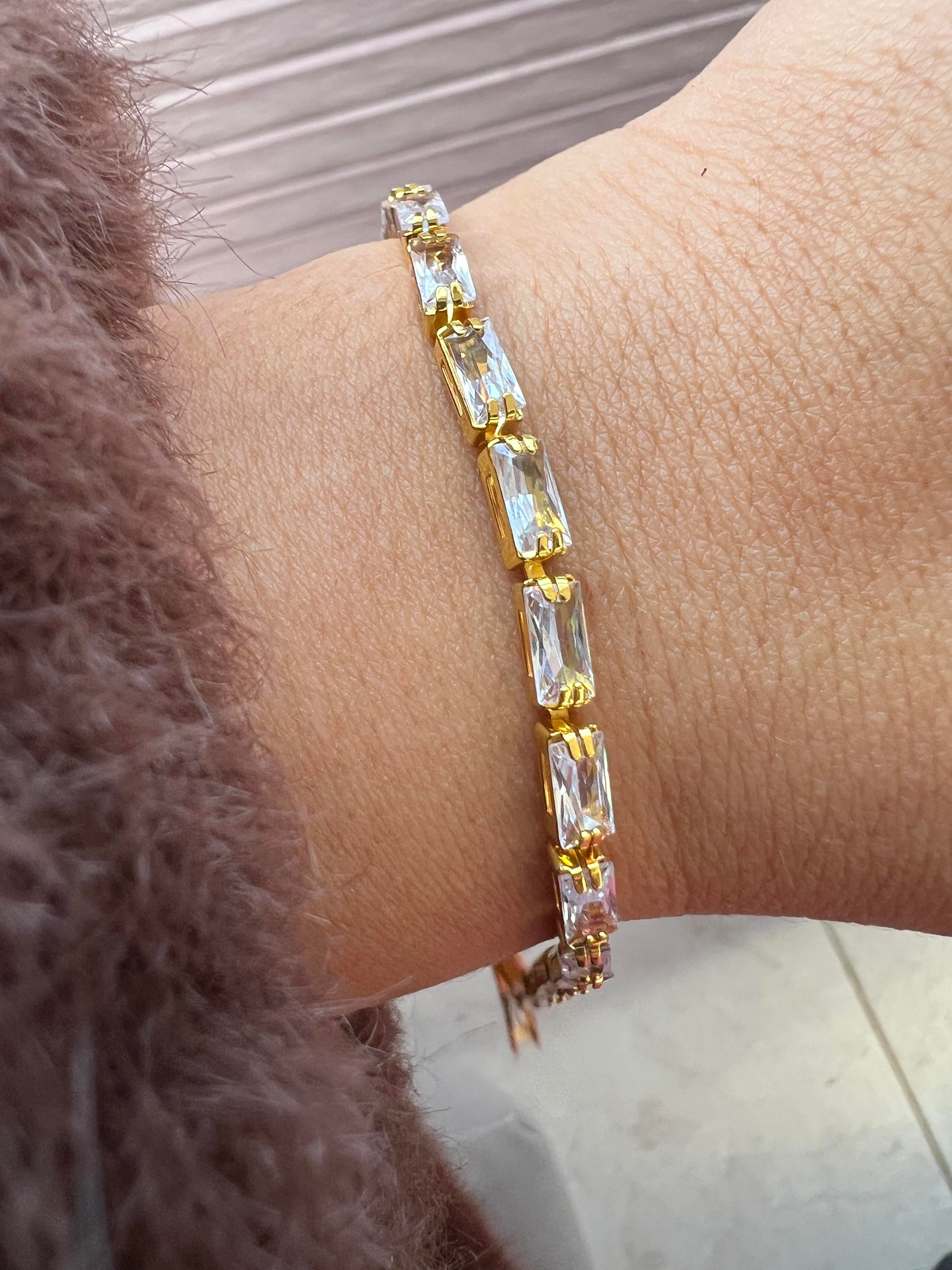 SON TEK KALAN BİLEKLİK