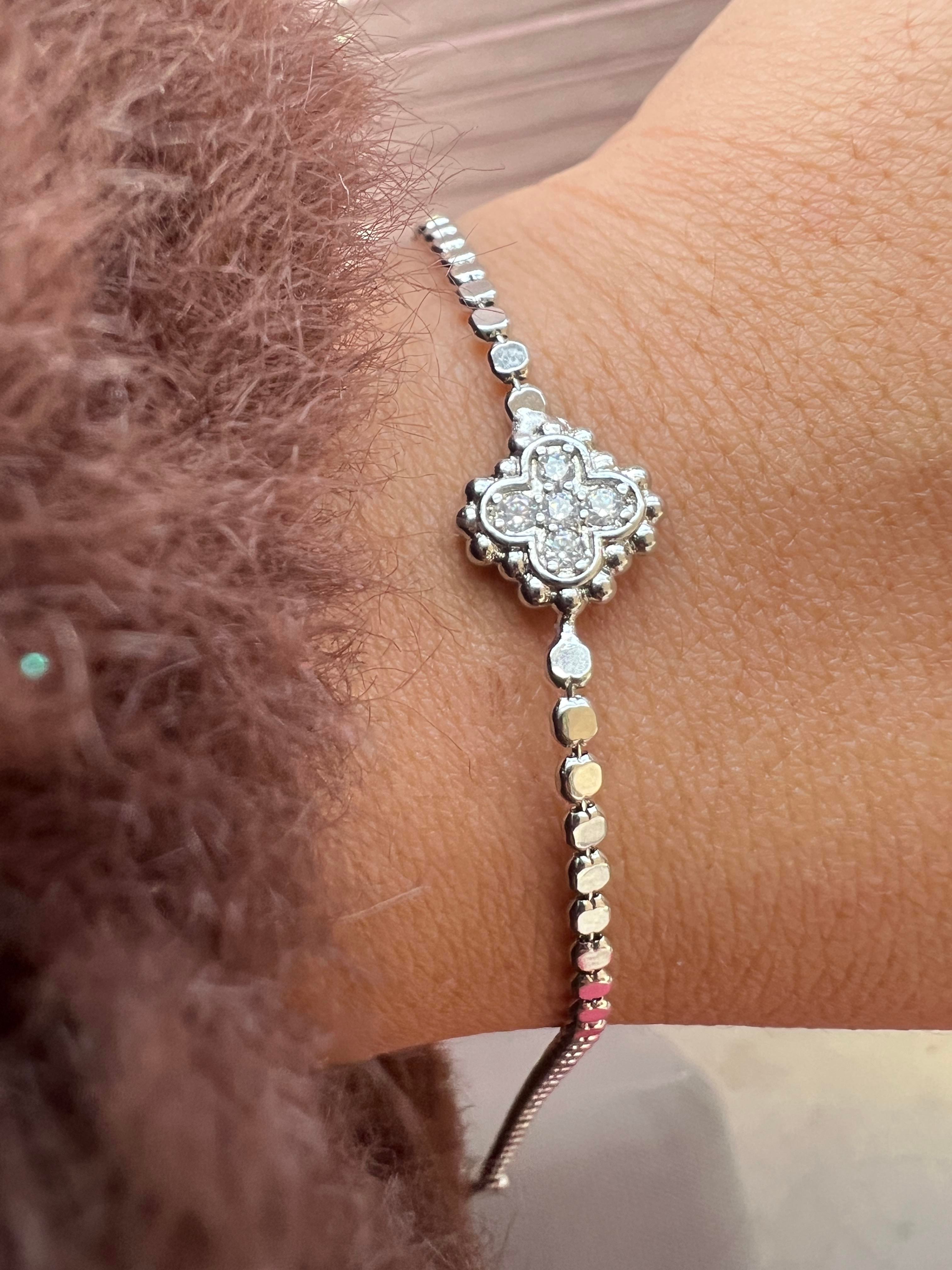 SON TEK KALAN BİLEKLİK